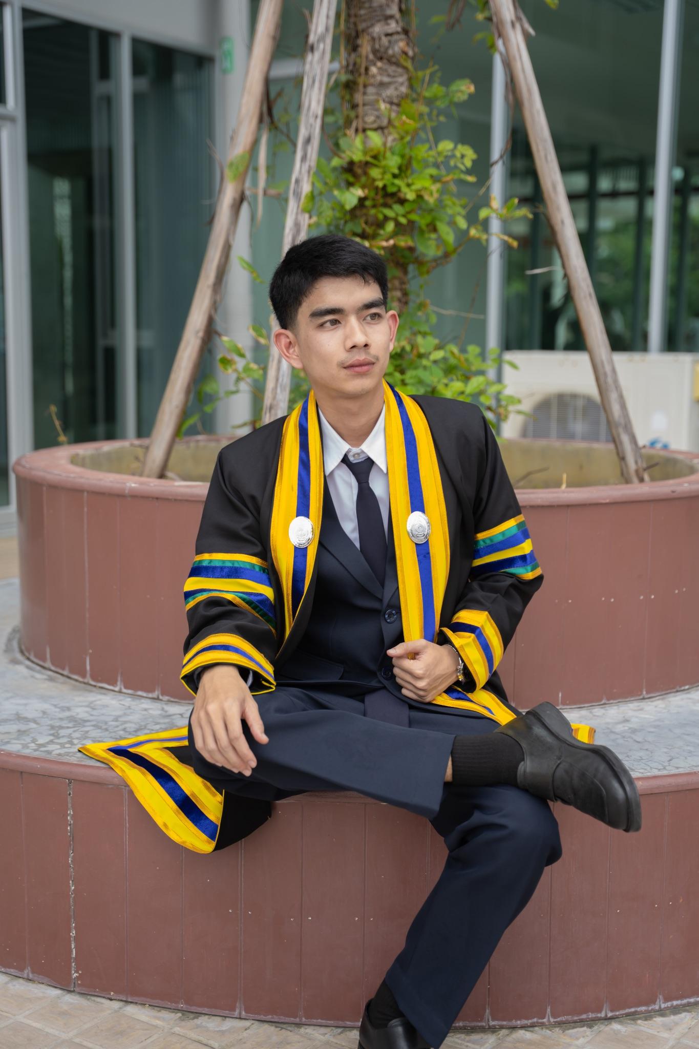 ผลงานรับปริญญา มหาวิทยาลัยราชภัฏนครปฐม โดย เด็กหิ้วกล้อง ภาพที่ 1