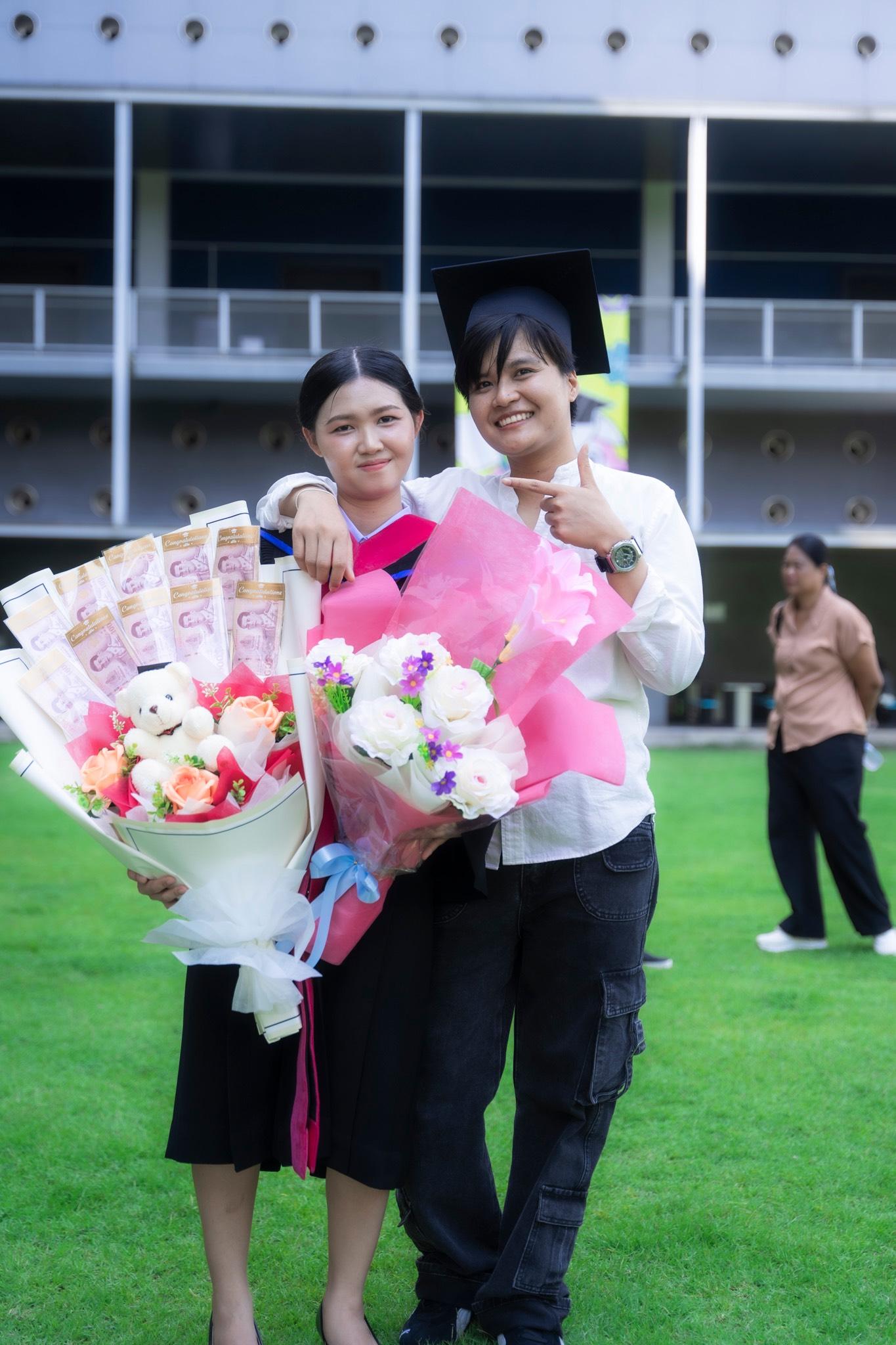 ผลงานรับปริญญา มหาวิทยาลัยมหิดล โดย เด็กหิ้วกล้อง ภาพที่ 5