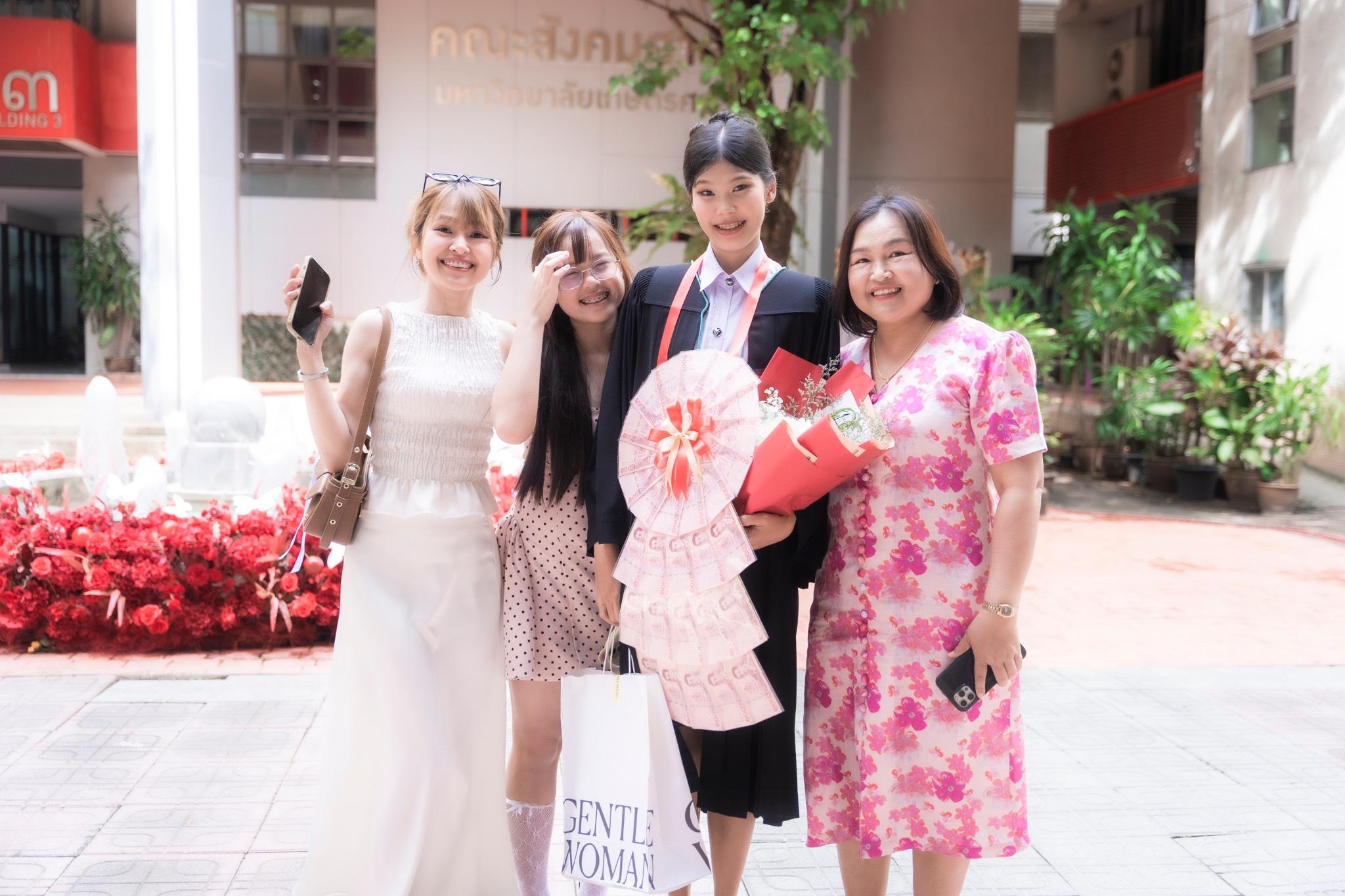 ผลงานรับปริญญา มหาวิทยาลัยเกษตรศาสตร์ โดย เด็กหิ้วกล้อง ภาพที่ 7
