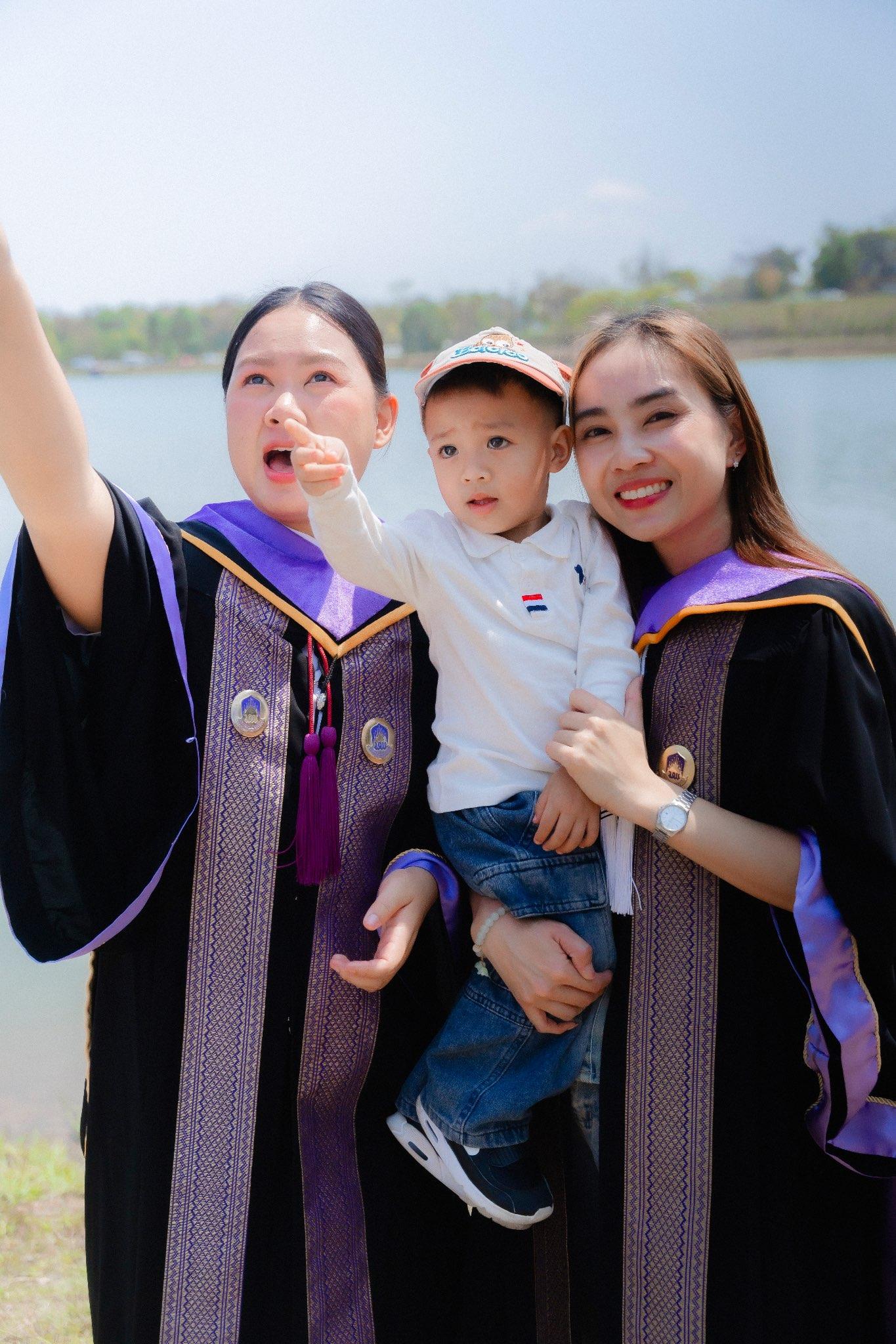 ผลงานรับปริญญา มหาวิทยาลัยพะเยา โดย เด็กหิ้วกล้อง ภาพที่ 5