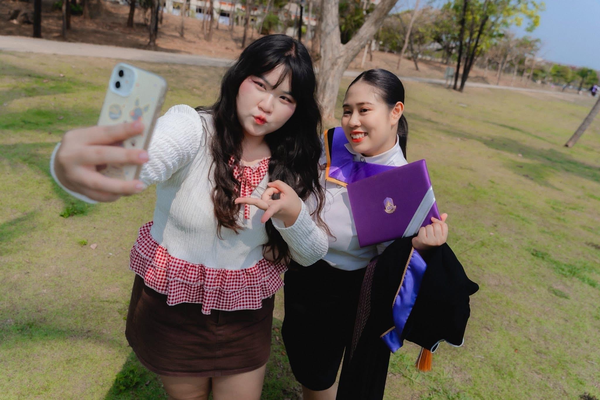 ผลงานรับปริญญา มหาวิทยาลัยพะเยา โดย เด็กหิ้วกล้อง ภาพที่ 3