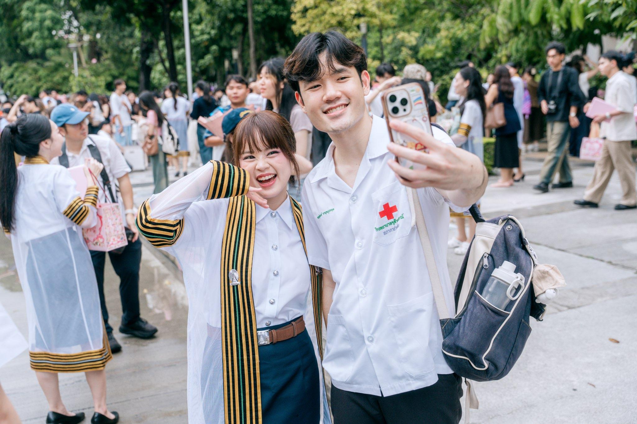 ผลงานรับปริญญา จุฬาลงกรณ์มหาวิทยาลัย โดย เด็กหิ้วกล้อง ภาพที่ 2