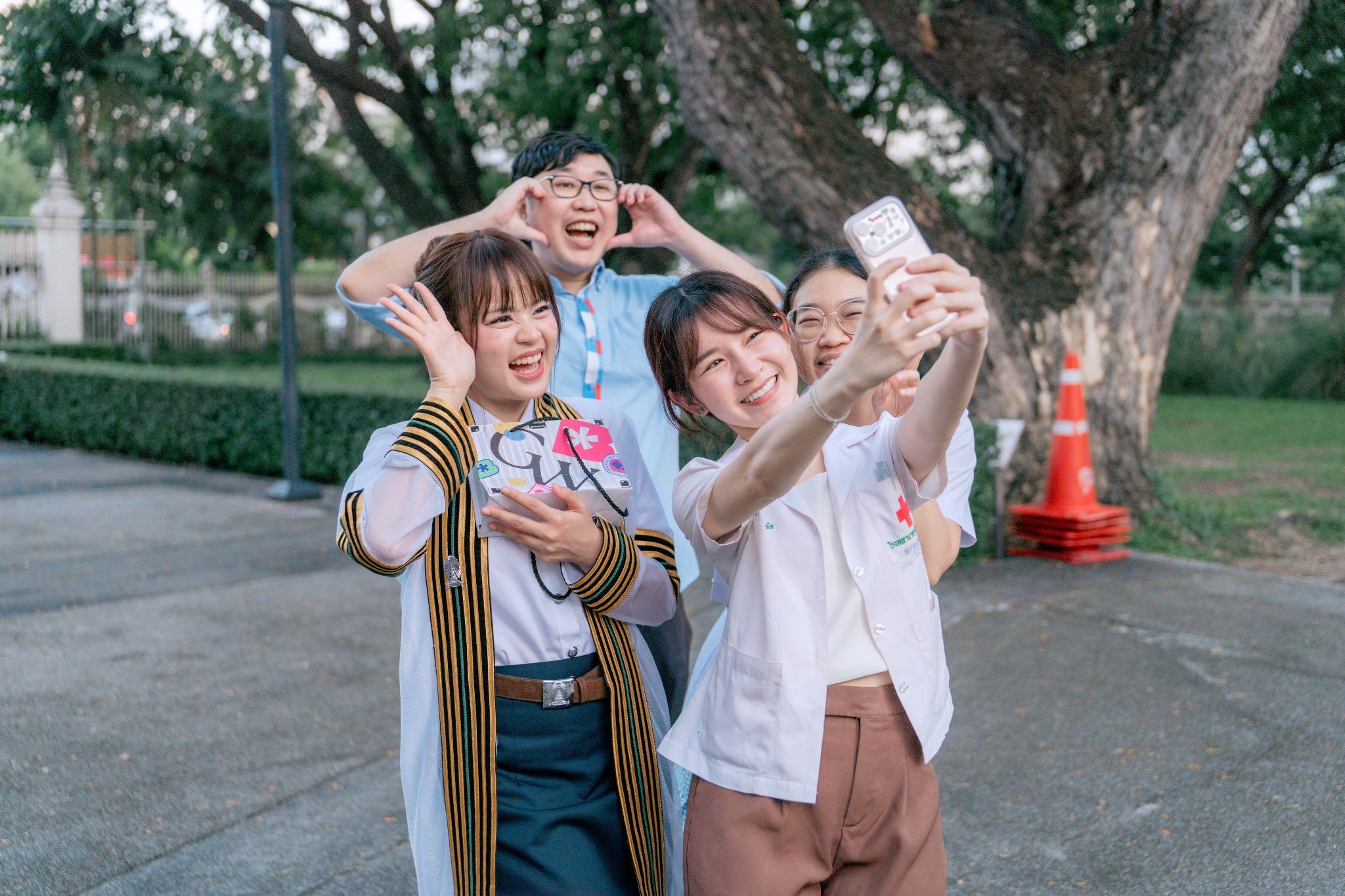 ผลงานรับปริญญา จุฬาลงกรณ์มหาวิทยาลัย โดย เด็กหิ้วกล้อง ภาพที่ 9