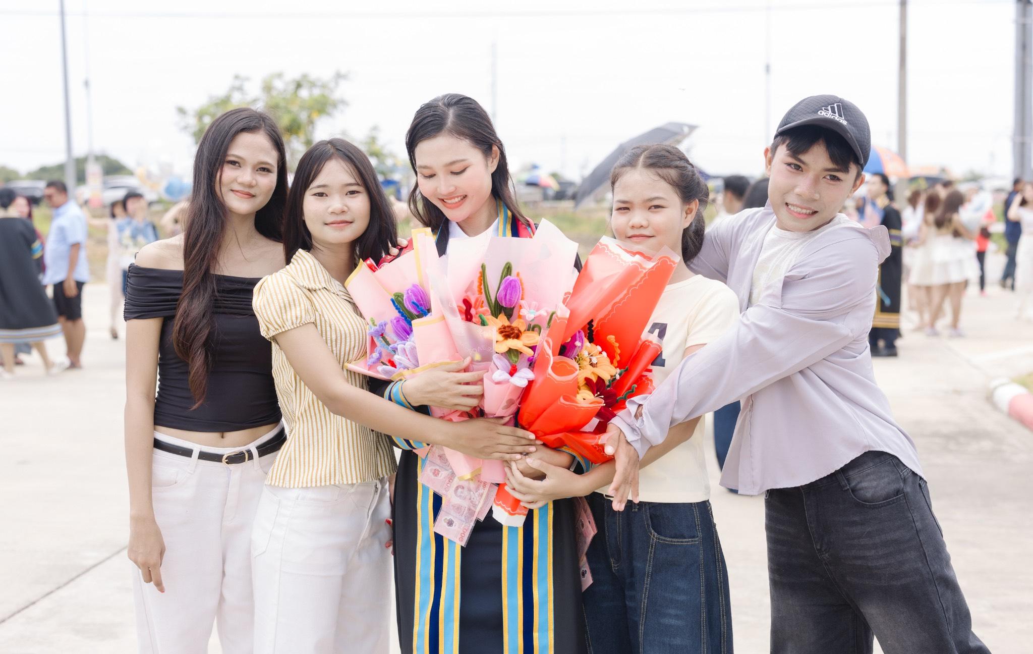 ผลงานรับปริญญา มหาวิทยาลัยราชภัฏธนบุรี โดย Veephotographer ภาพที่ 3
