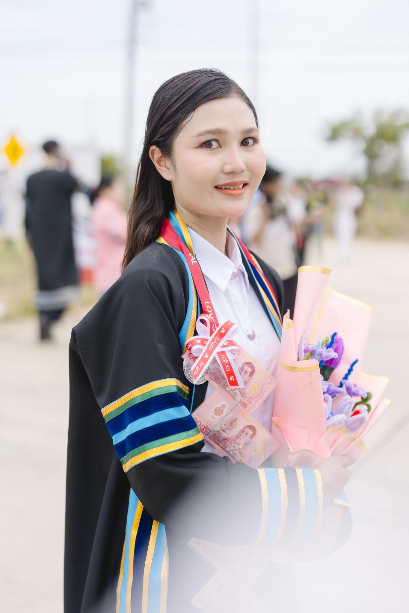 ผลงานรับปริญญา มหาวิทยาลัยราชภัฏธนบุรี โดย Veephotographer ภาพที่ 2