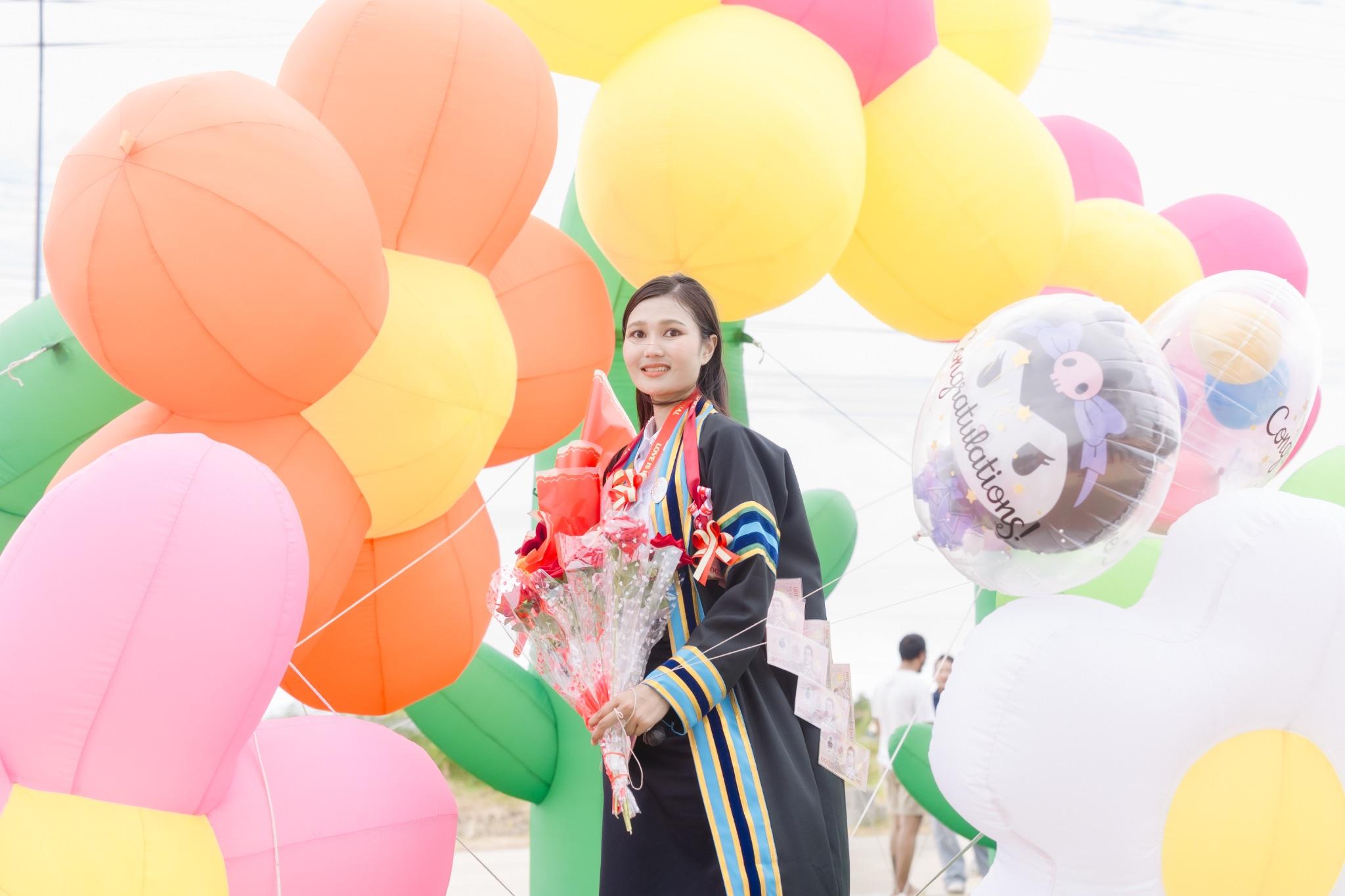 ผลงานรับปริญญา มหาวิทยาลัยราชภัฏธนบุรี โดย Veephotographer ภาพที่ 5