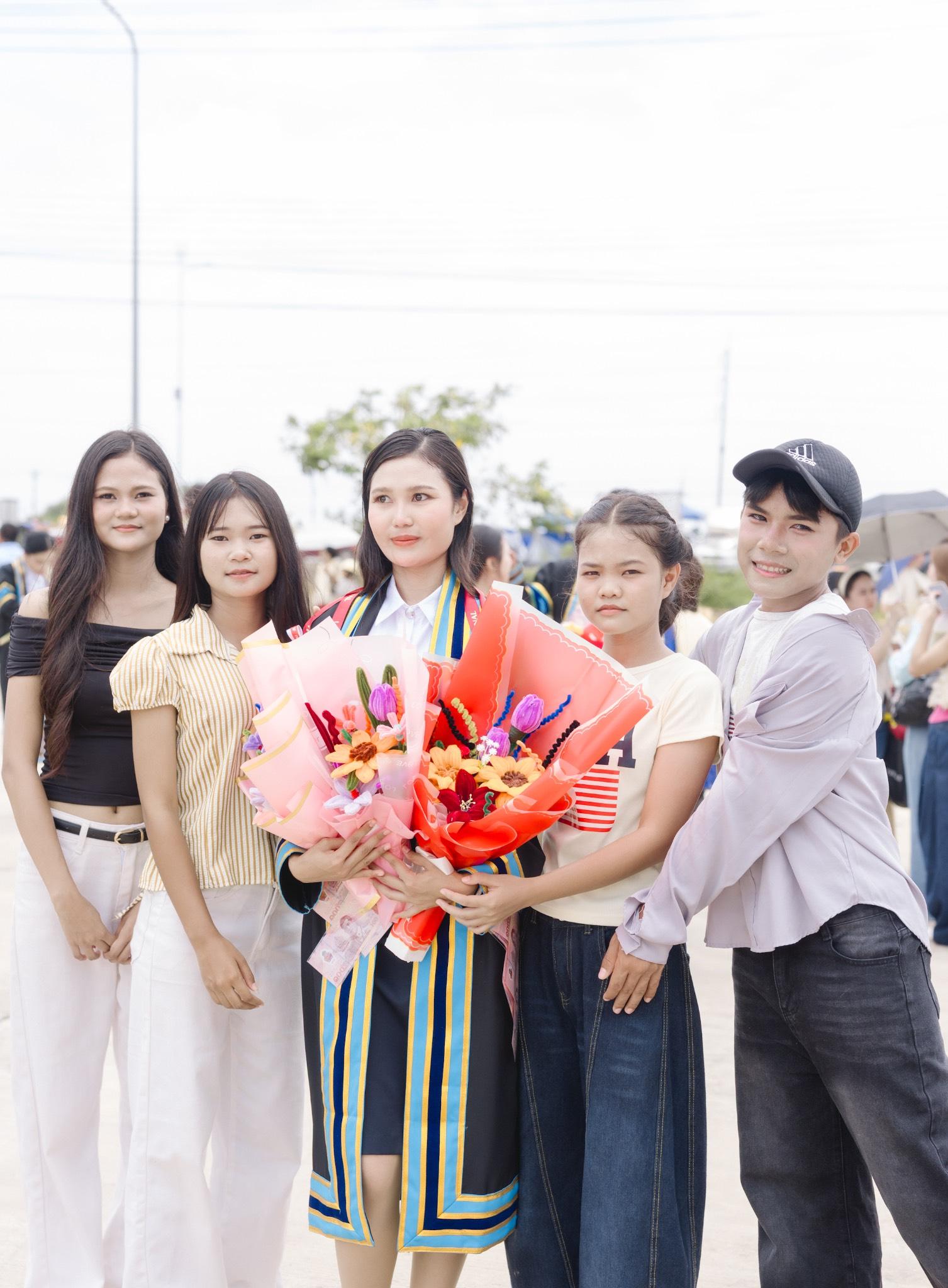 ผลงานรับปริญญา มหาวิทยาลัยราชภัฏธนบุรี โดย Veephotographer ภาพที่ 13