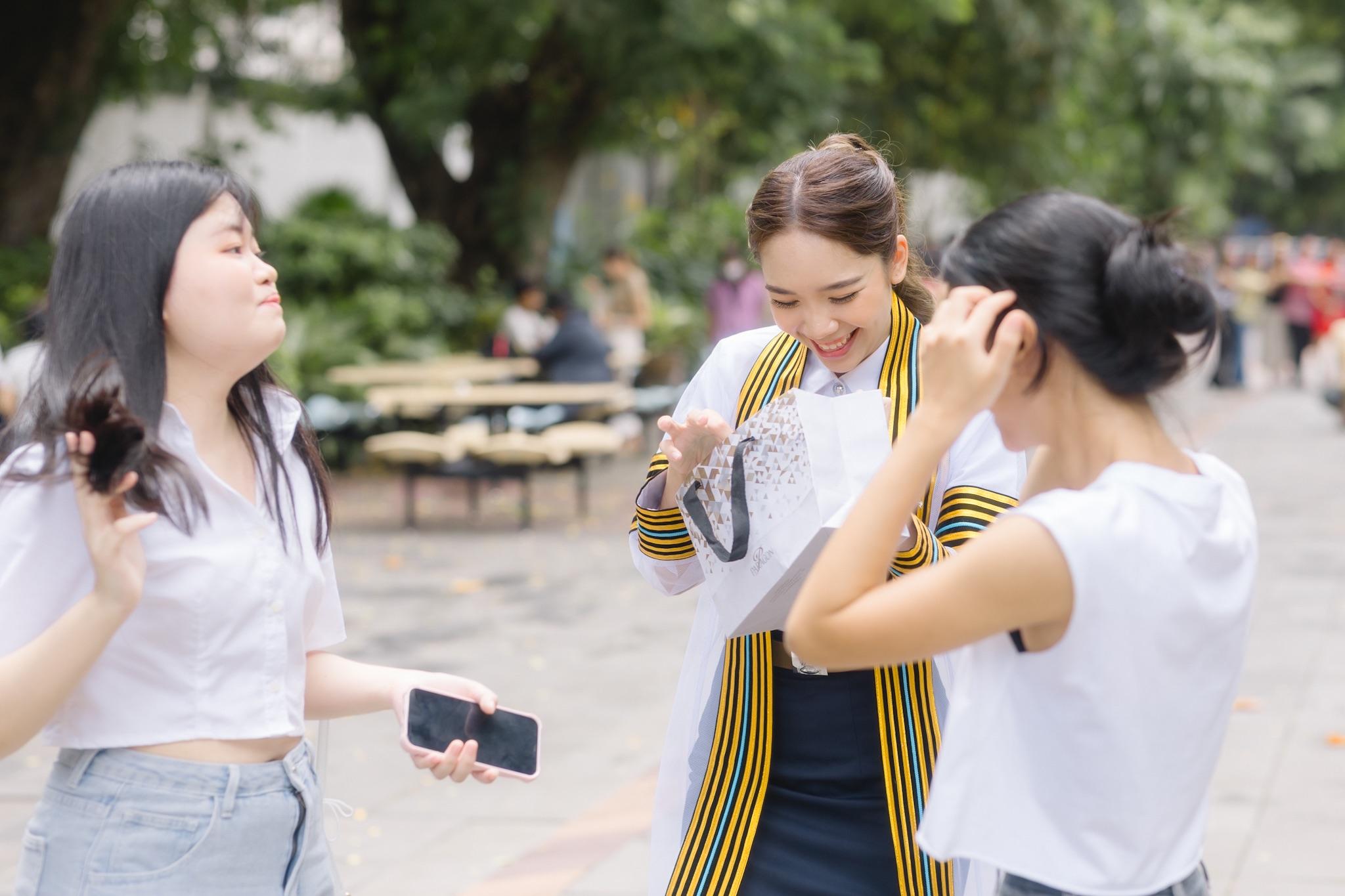 ผลงานรับปริญญา จุฬาลงกรณ์มหาวิทยาลัย โดย Veephotographer ภาพที่ 1