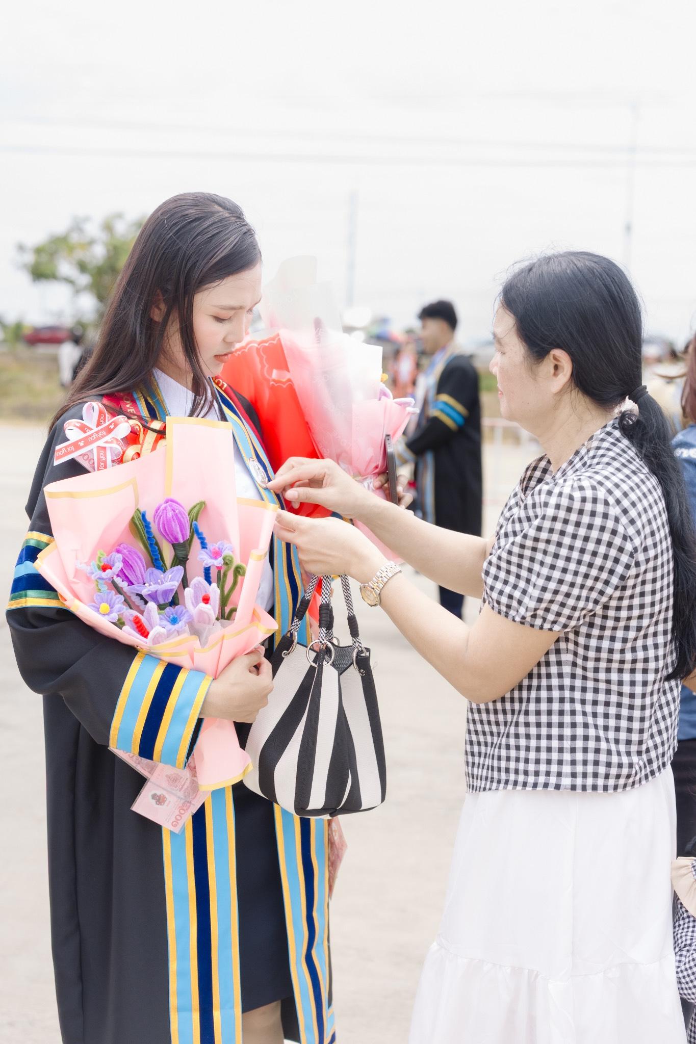 ผลงานรับปริญญา มหาวิทยาลัยราชภัฏธนบุรี โดย Veephotographer ภาพที่ 14