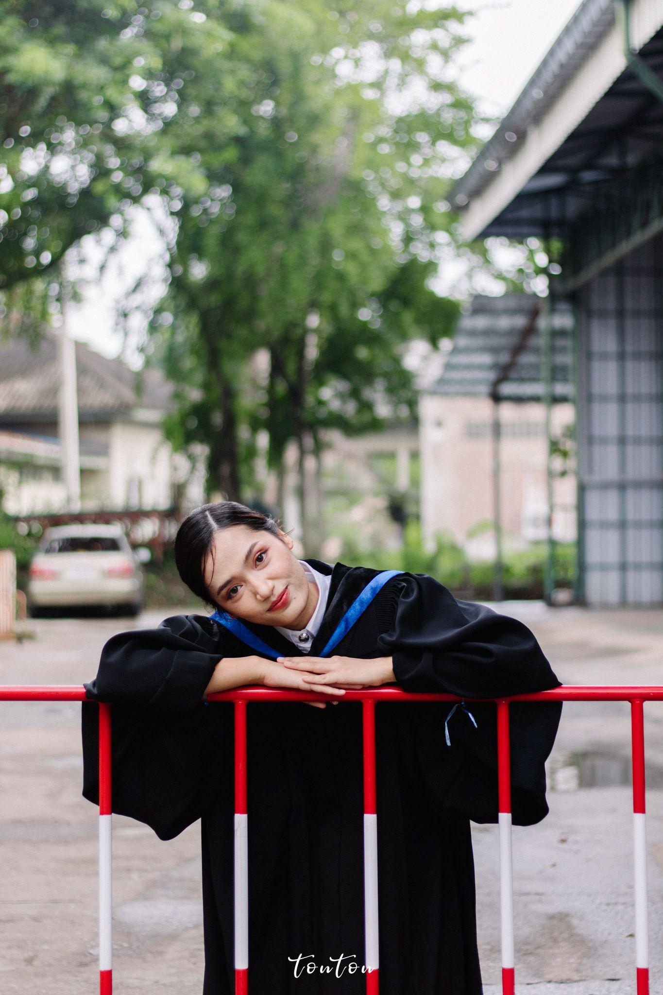 ผลงานรับปริญญา มหาวิทยาลัยศิลปากร โดย TonTonPhoto ภาพที่ 2
