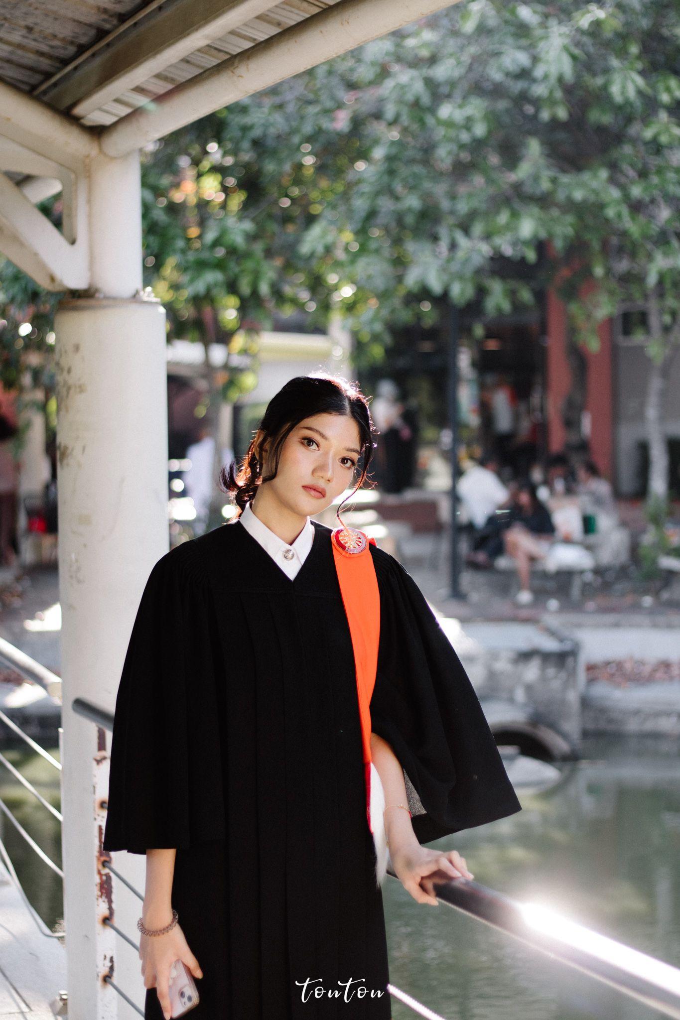 ผลงานรับปริญญา มหาวิทยาลัยธรรมศาสตร์ โดย TonTonPhoto ภาพที่ 1