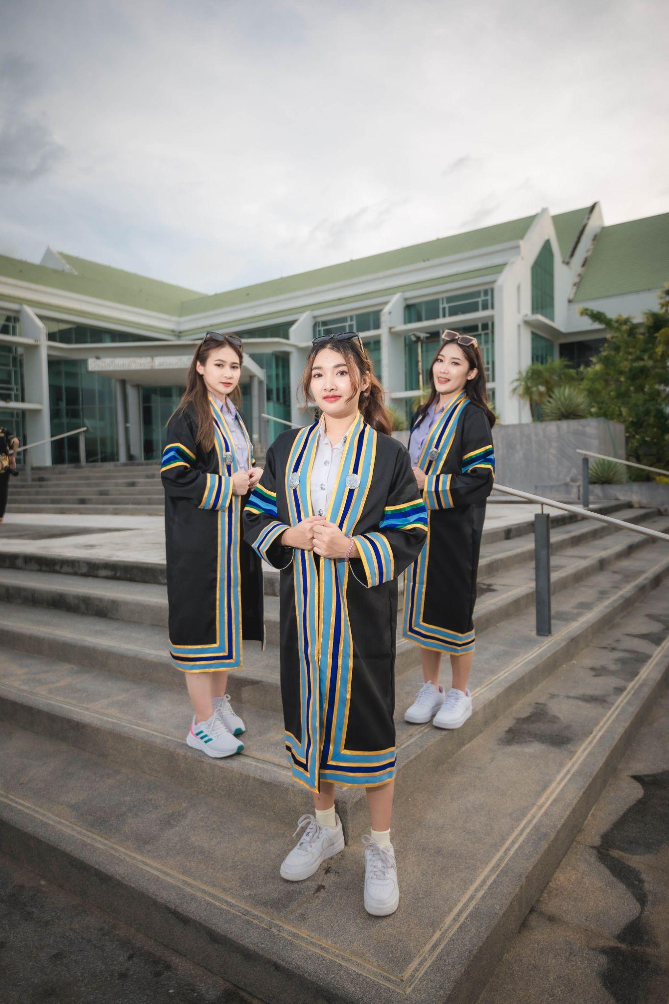 ผลงานรับปริญญา มหาวิทยาลัยราชภัฏพิบูลสงคราม โดย Feelings Studio ภาพที่ 2