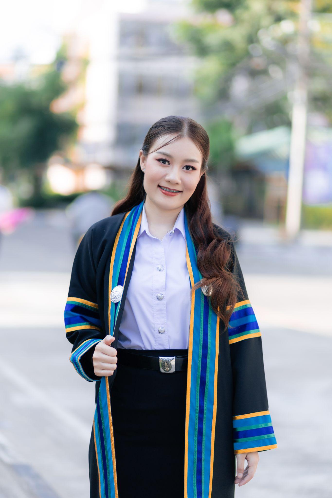 ผลงานรับปริญญา โดย Khasan Photography ภาพที่ 1