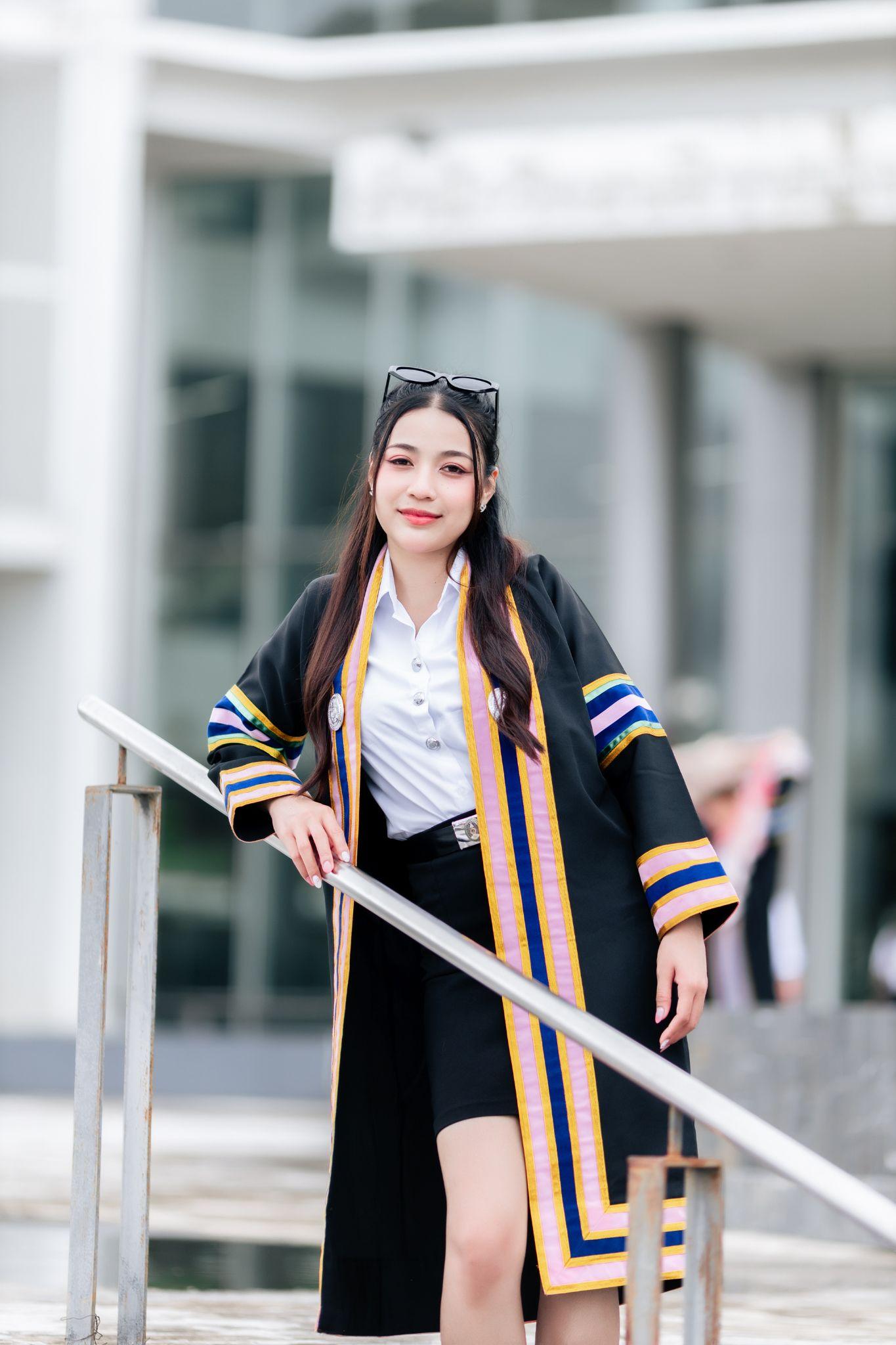 ผลงานรับปริญญา โดย Khasan Photography ภาพที่ 2