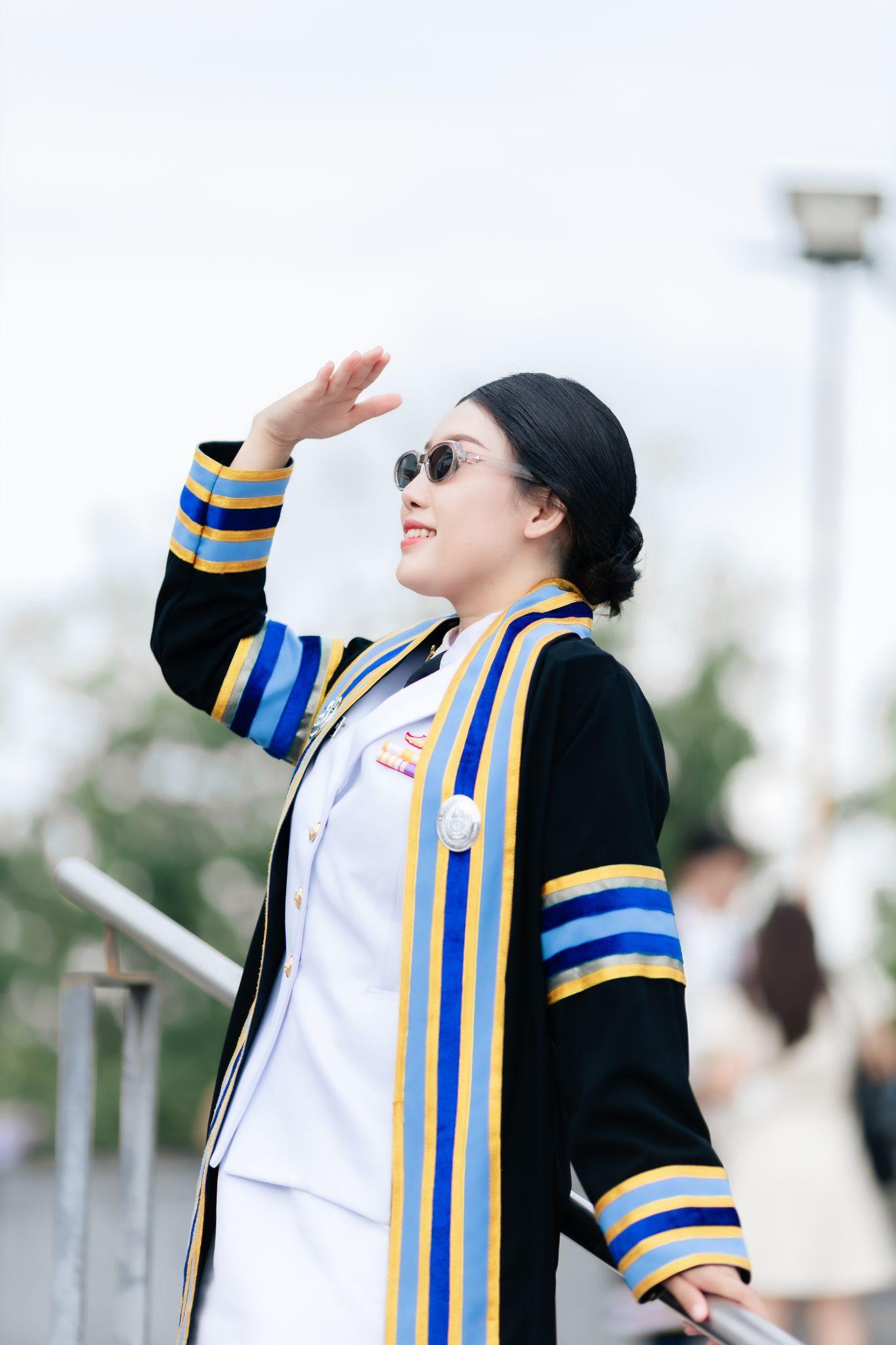 ผลงานรับปริญญา โดย Khasan Photography ภาพที่ 5