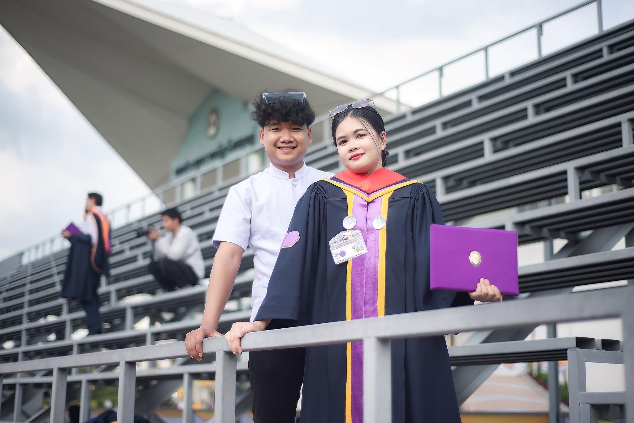 ผลงานรับปริญญา มหาวิทยาลัยราชภัฏนครราชสีมา โดย เกลือ แกง ภาพที่ 5