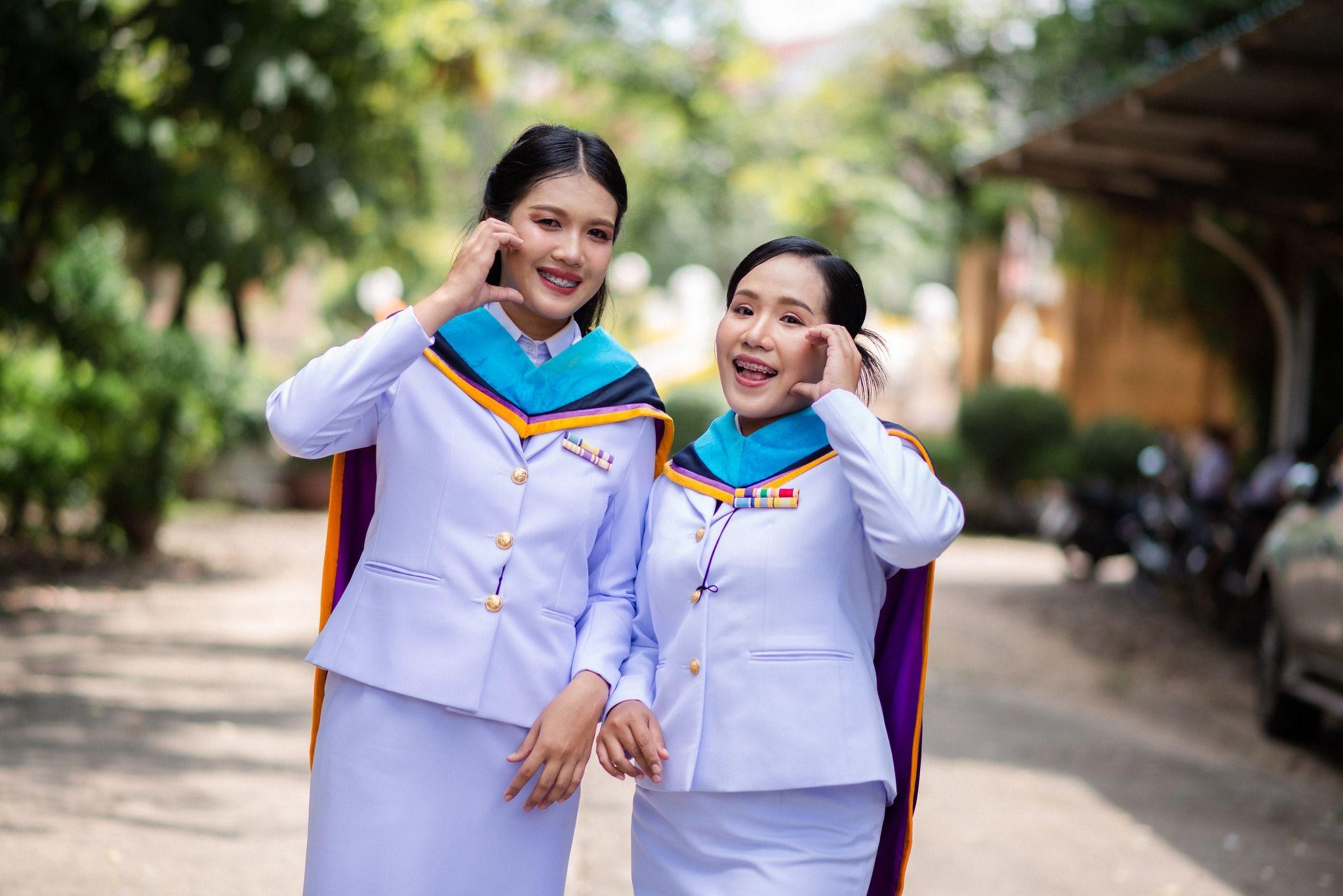 ผลงานรับปริญญา มหาวิทยาลัยราชภัฏบุรีรัมย์ โดย เกลือ แกง ภาพที่ 3