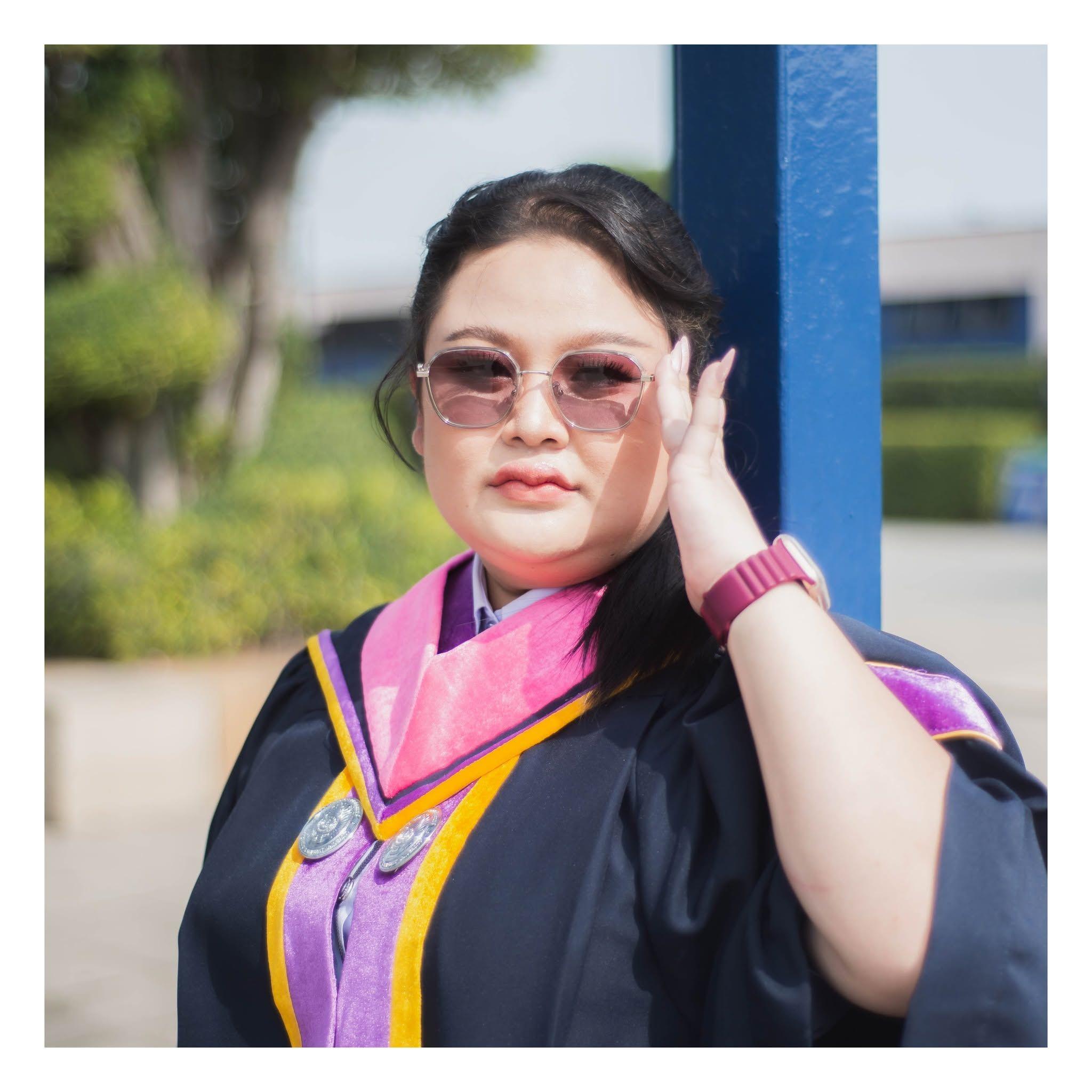 ผลงานรับปริญญา มหาวิทยาลัยราชภัฏบุรีรัมย์ โดย เกลือ แกง ภาพที่ 2