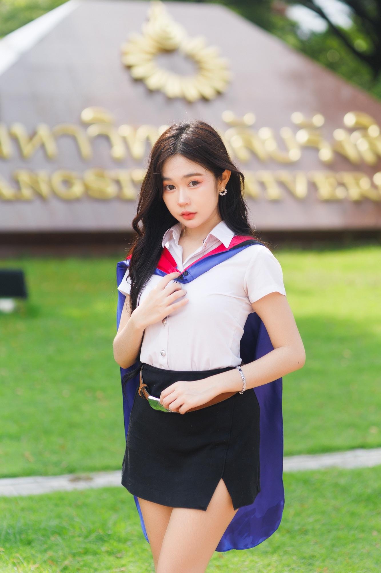 ผลงานรับปริญญา มหาวิทยาลัยรังสิต โดย la-tte ภาพที่ 1