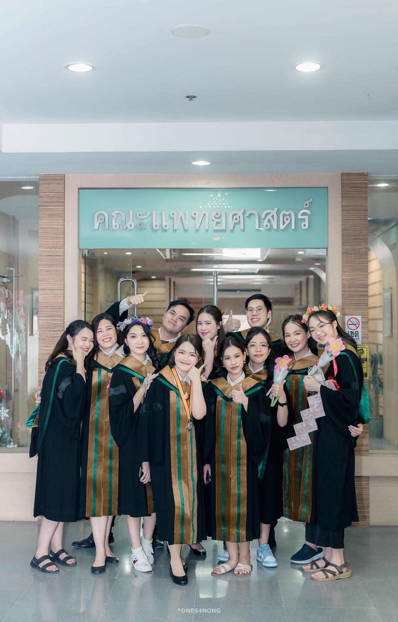 ผลงานรับปริญญา มหาวิทยาลัยสยาม โดย ones4nong ภาพที่ 6