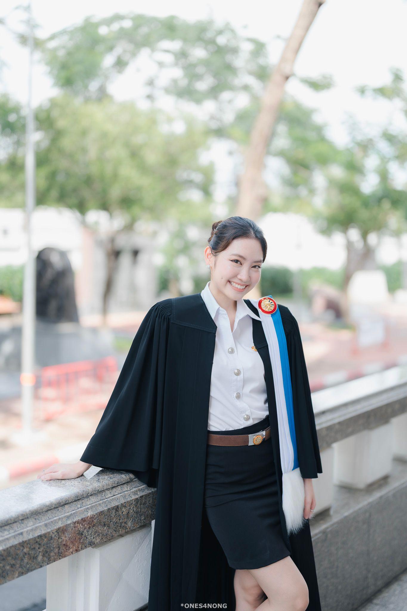 ผลงานรับปริญญา มหาวิทยาลัยธรรมศาสตร์ โดย ones4nong ภาพที่ 2