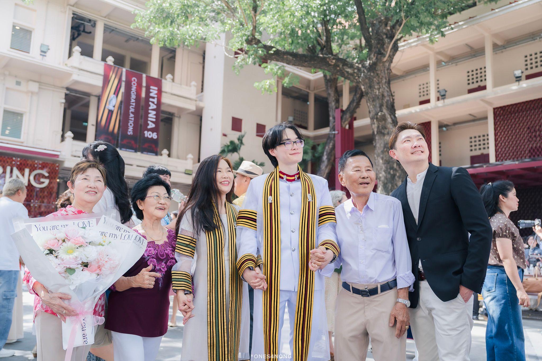 ผลงานรับปริญญา จุฬาลงกรณ์มหาวิทยาลัย โดย ones4nong ภาพที่ 2