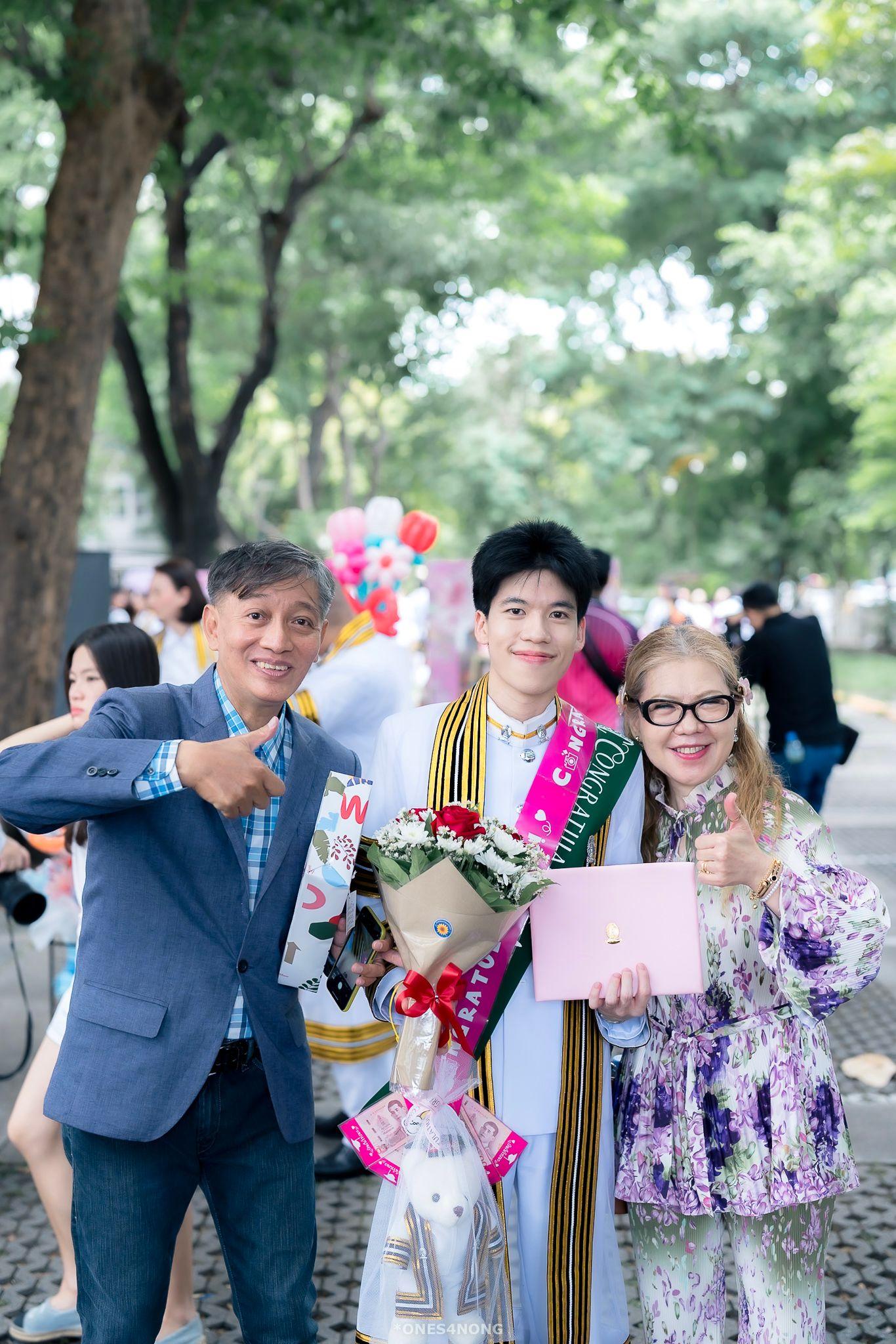 ผลงานรับปริญญา จุฬาลงกรณ์มหาวิทยาลัย โดย ones4nong ภาพที่ 2
