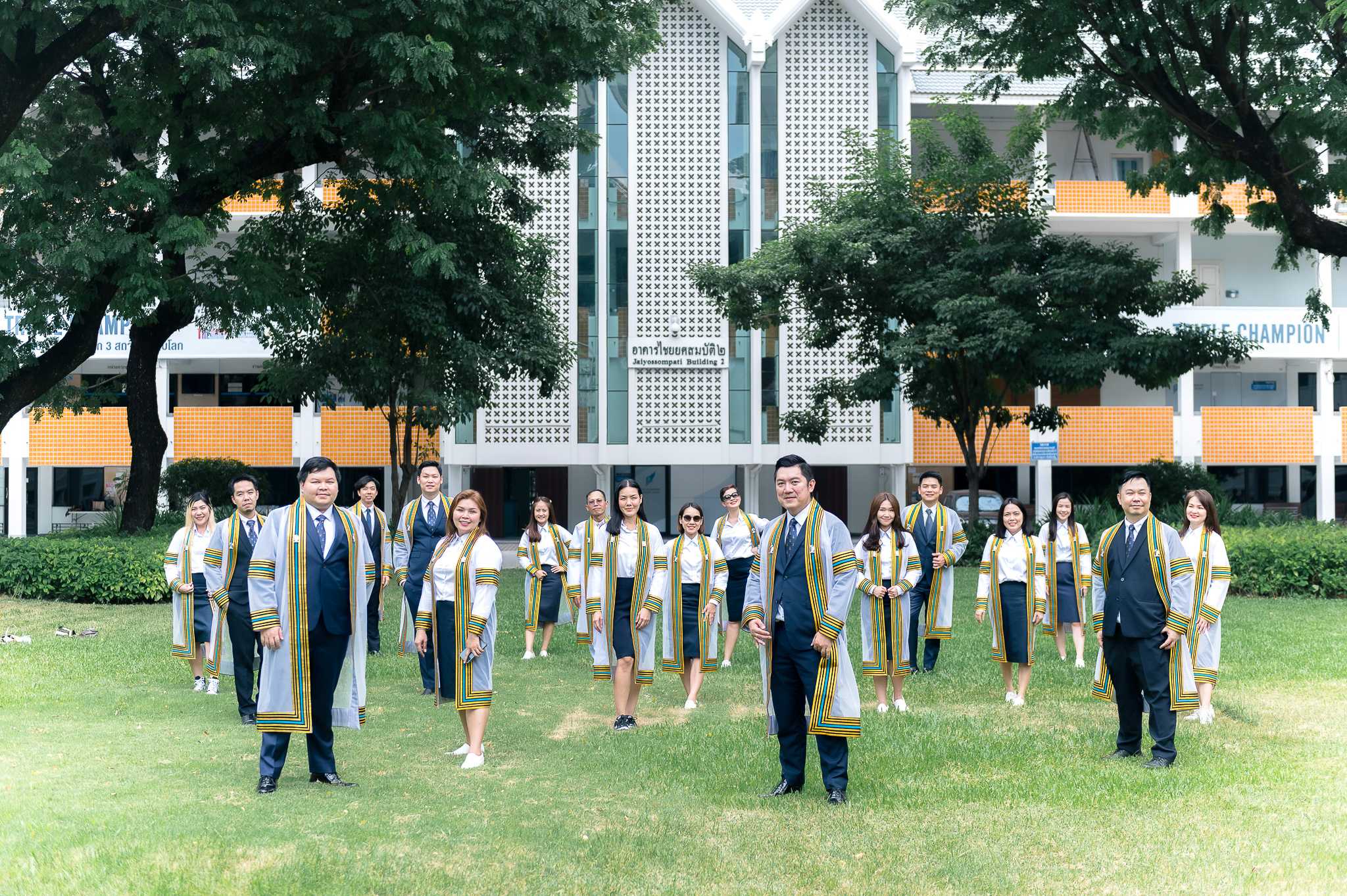 ผลงานรับปริญญา จุฬาลงกรณ์มหาวิทยาลัย โดย ones4nong ภาพที่ 2