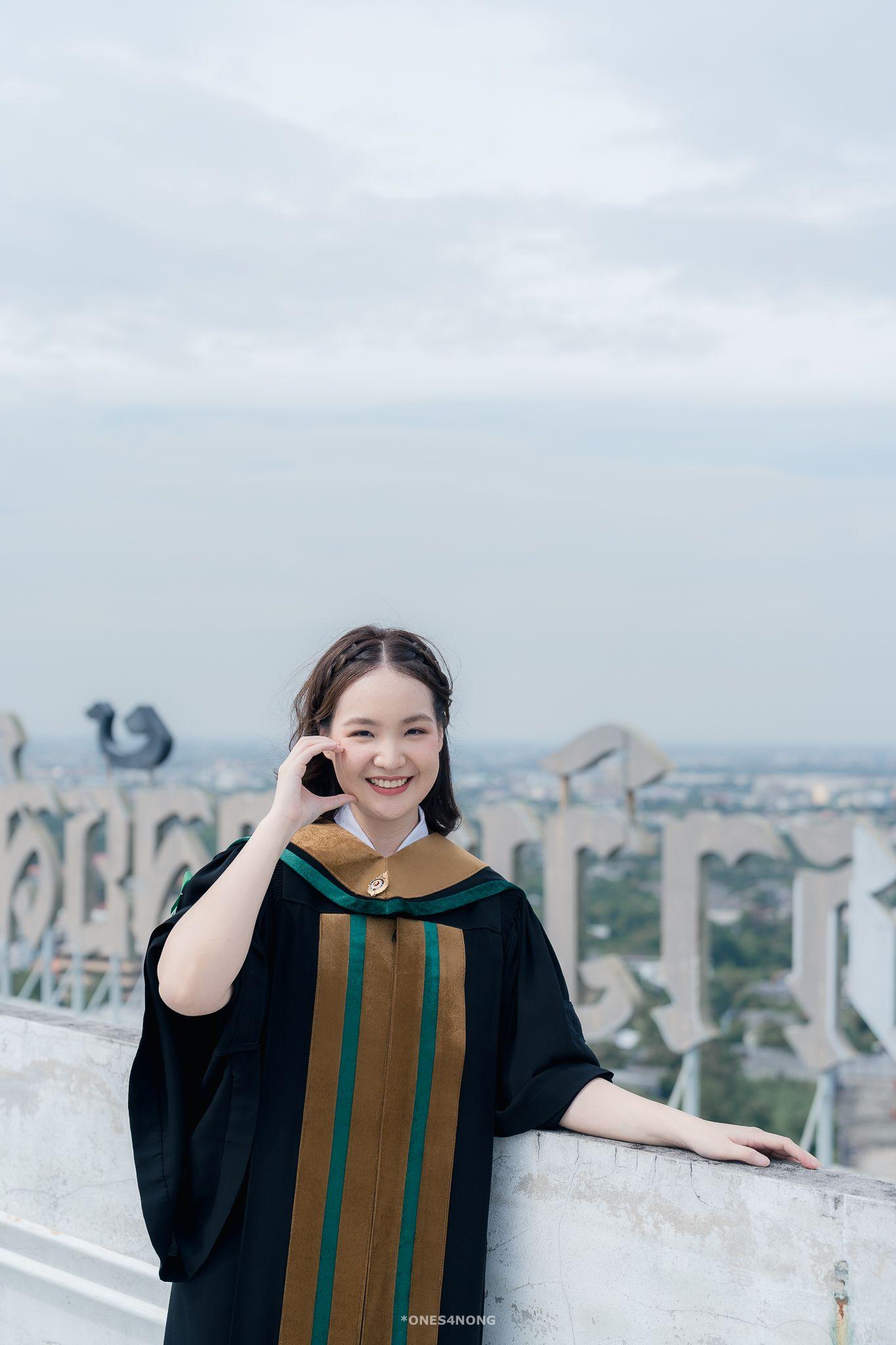 ผลงานรับปริญญา มหาวิทยาลัยสยาม โดย ones4nong ภาพที่ 1