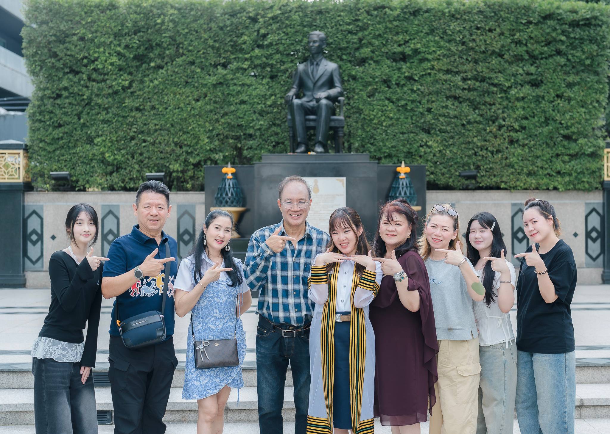 ผลงานรับปริญญา จุฬาลงกรณ์มหาวิทยาลัย โดย ones4nong ภาพที่ 20