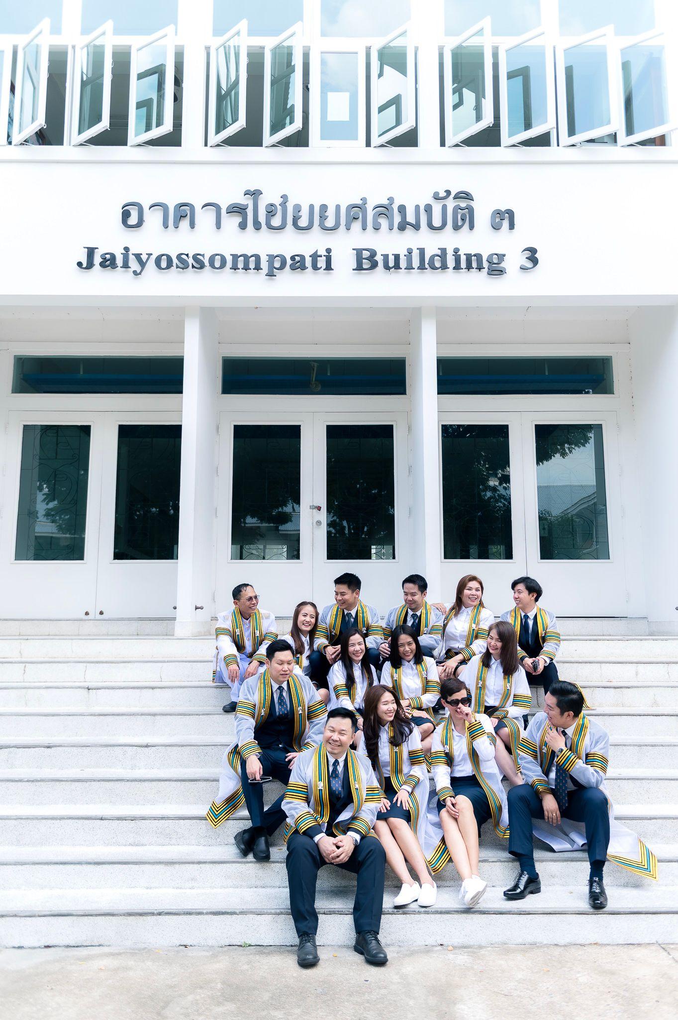 ผลงานรับปริญญา จุฬาลงกรณ์มหาวิทยาลัย โดย ones4nong ภาพที่ 1