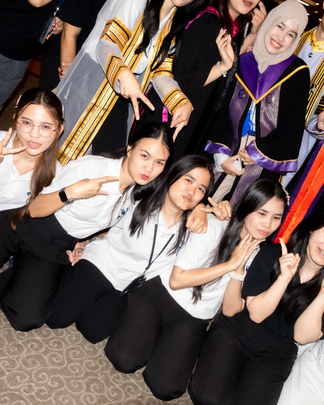 ผลงานรับปริญญา โดย NAM ภาพที่ 4