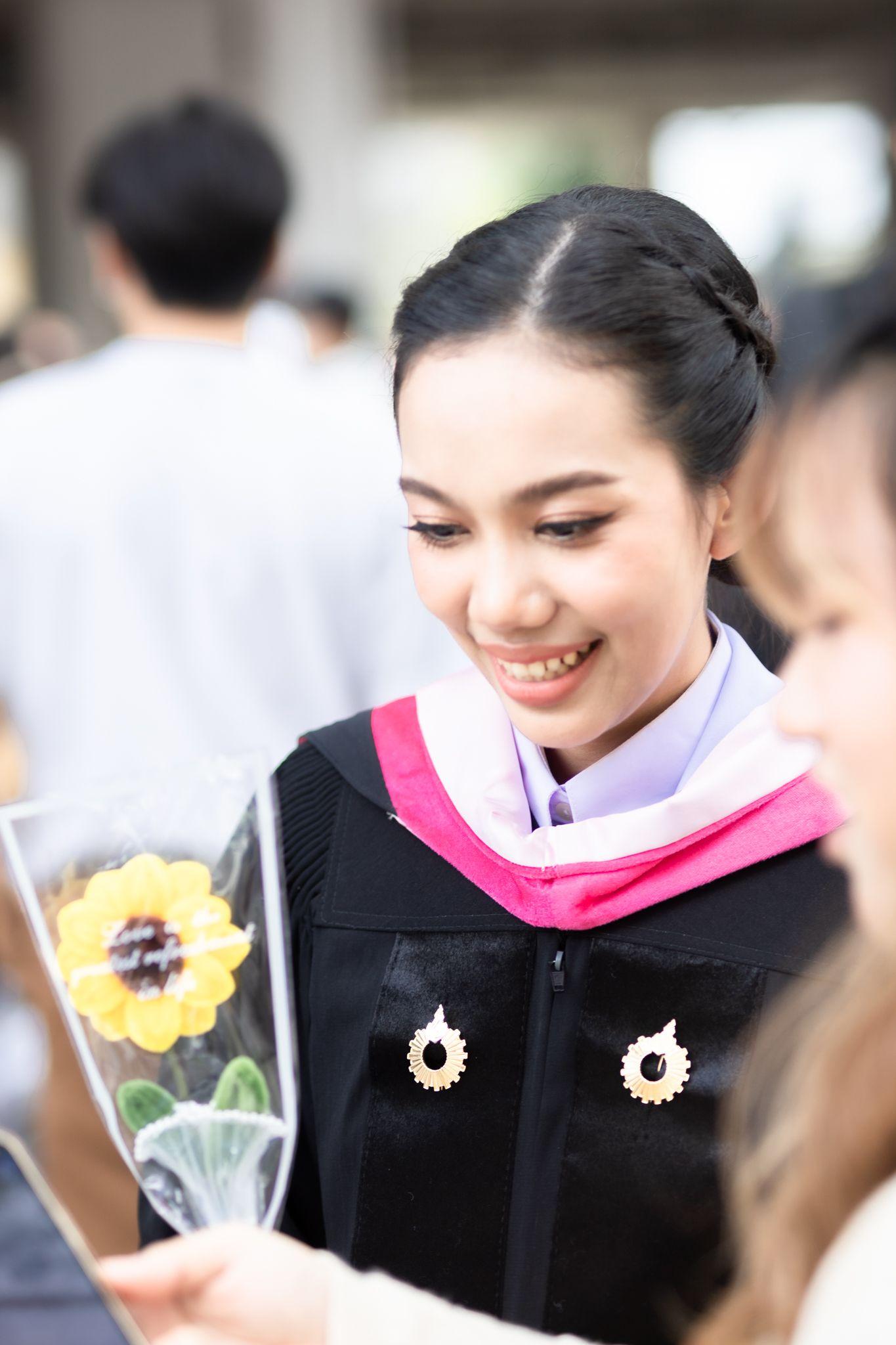 ผลงานรับปริญญา มหาวิทยาลัยรังสิต โดย NAM ภาพที่ 2