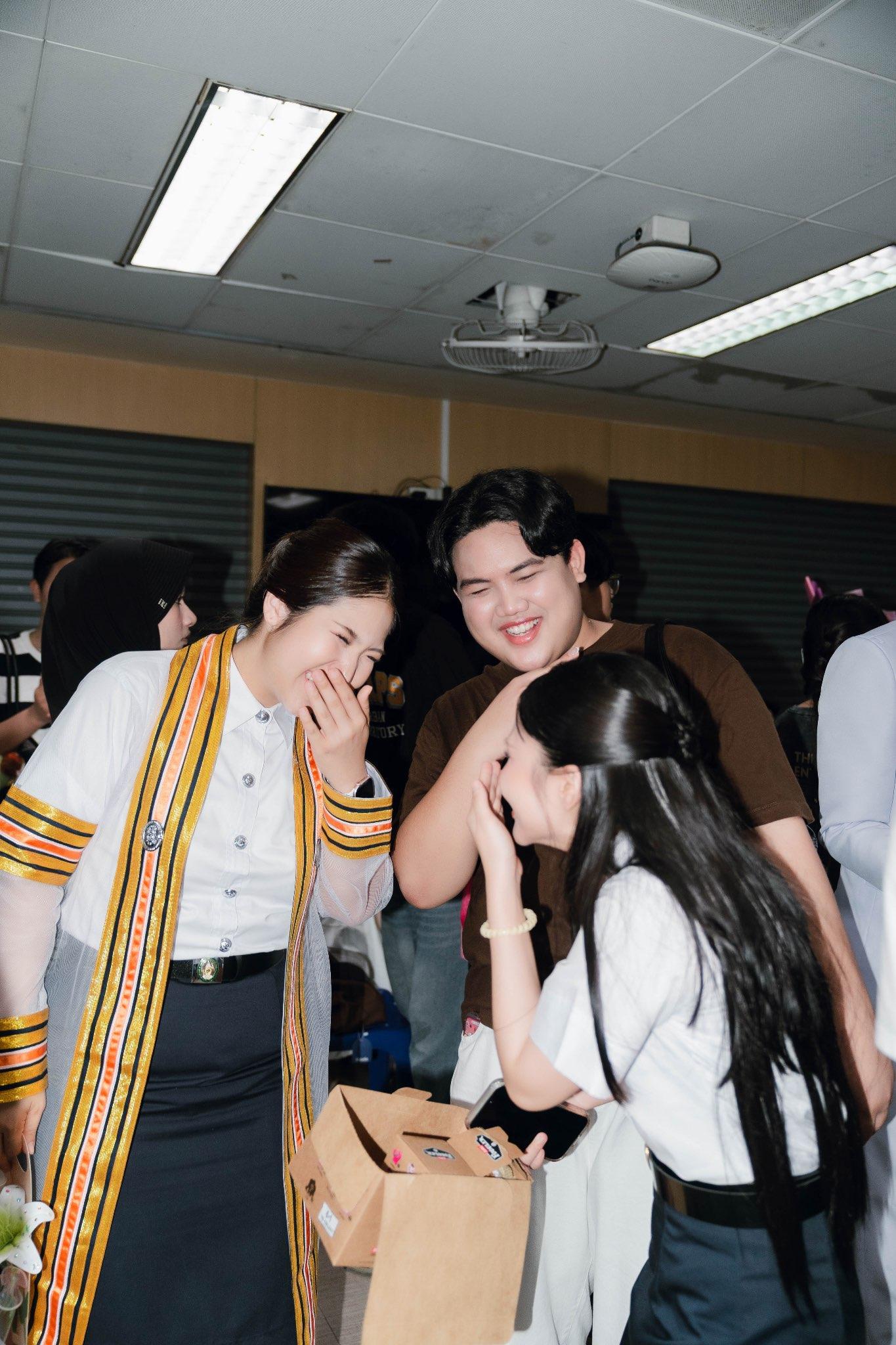 ผลงานรับปริญญา โดย Lookchin Photographer ภาพที่ 15