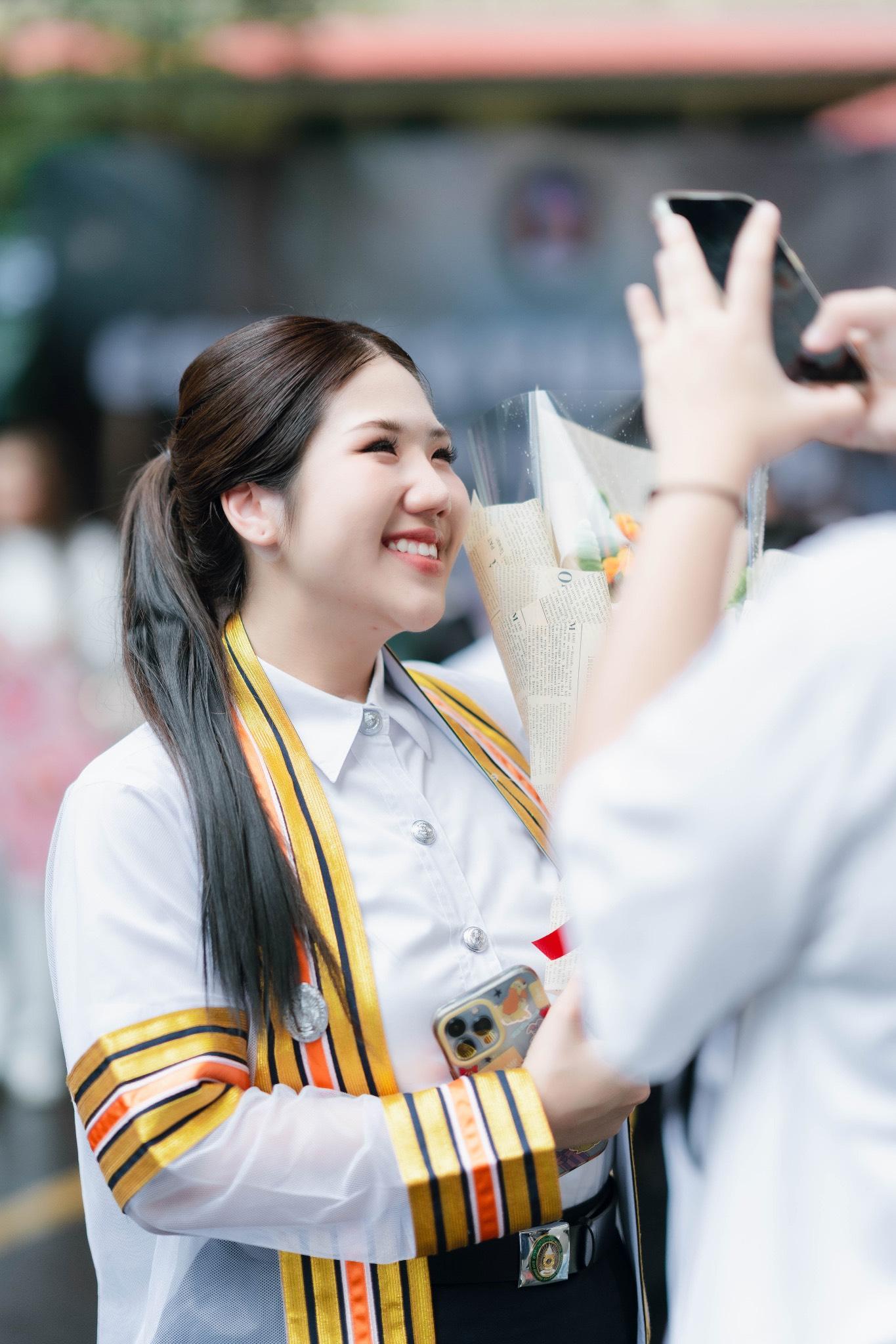 ผลงานรับปริญญา โดย Lookchin Photographer ภาพที่ 3