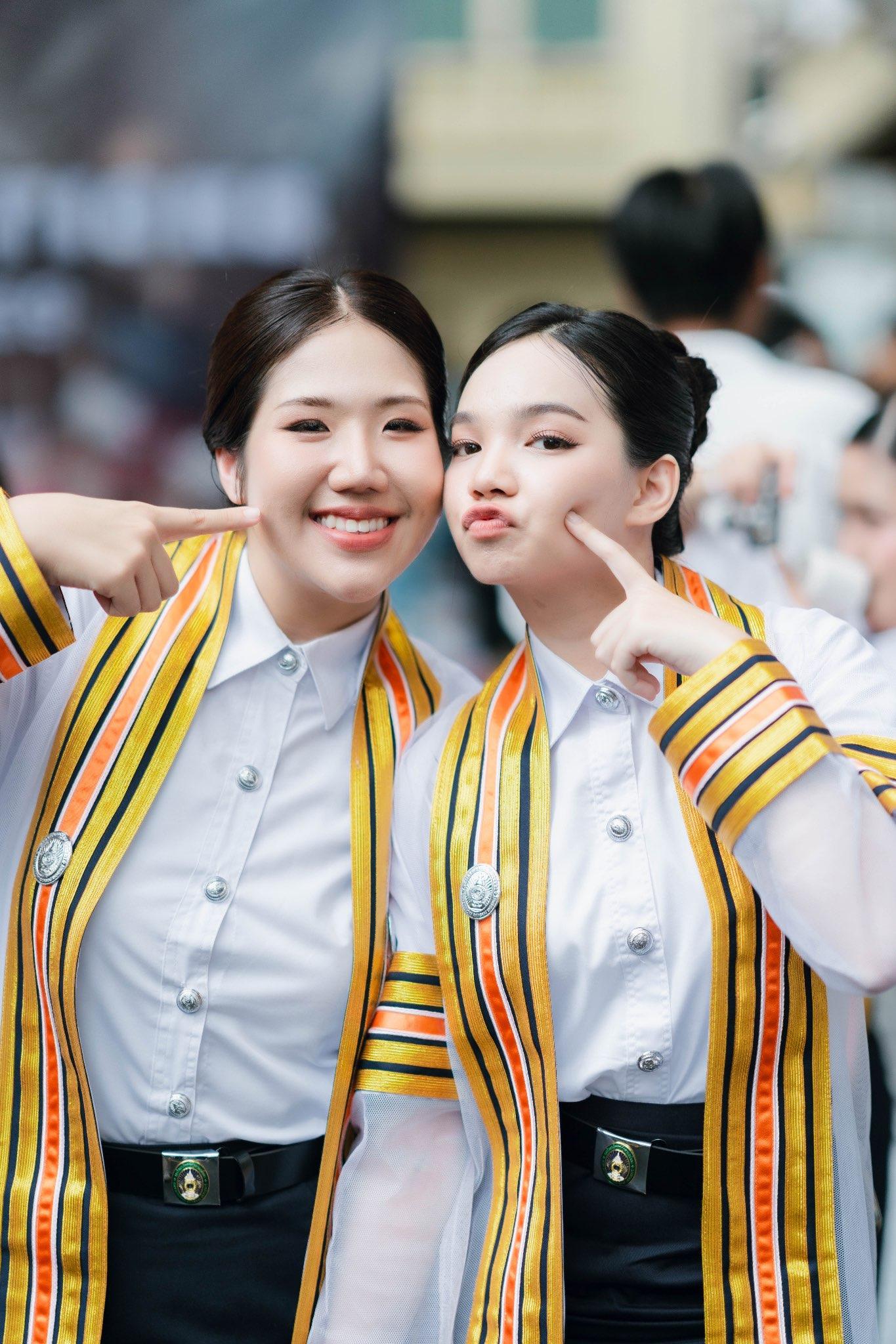 ผลงานรับปริญญา โดย Lookchin Photographer ภาพที่ 6