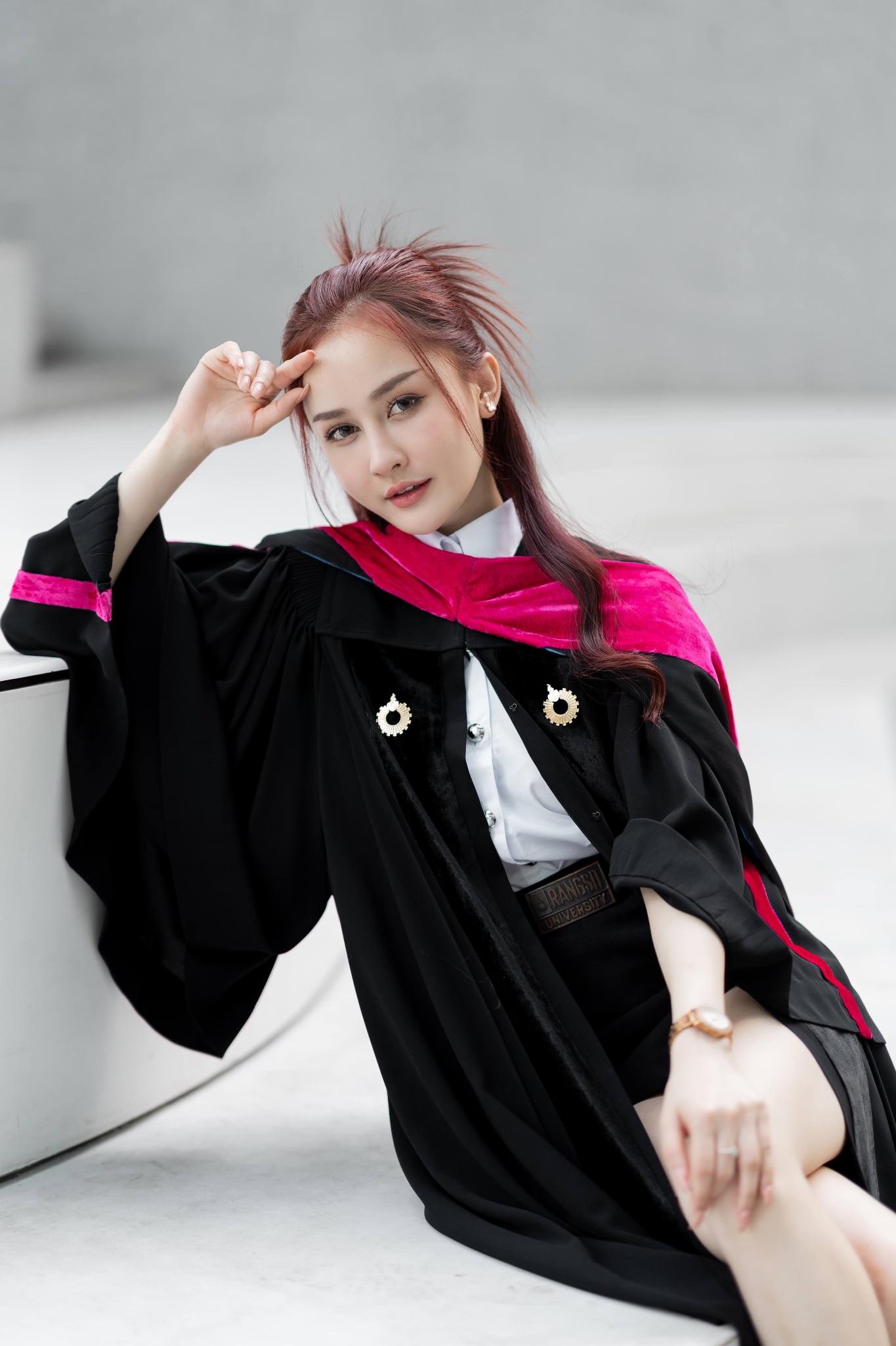 ผลงานรับปริญญา โดย Lookchin Photographer ภาพที่ 1