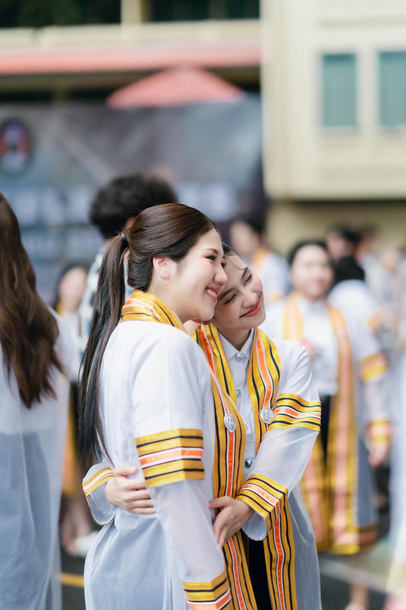 ผลงานรับปริญญา โดย Lookchin Photographer ภาพที่ 7