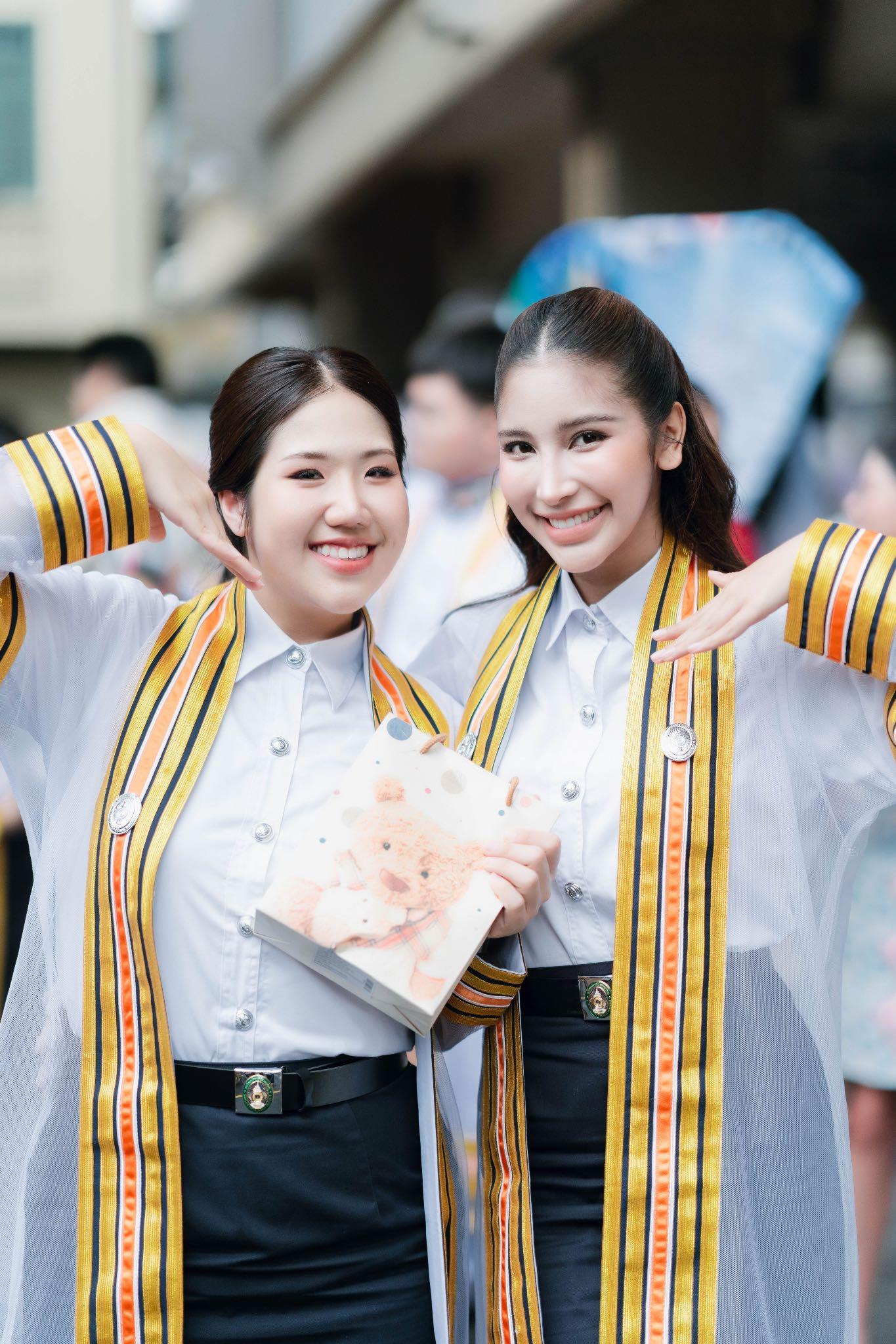 ผลงานรับปริญญา โดย Lookchin Photographer ภาพที่ 4