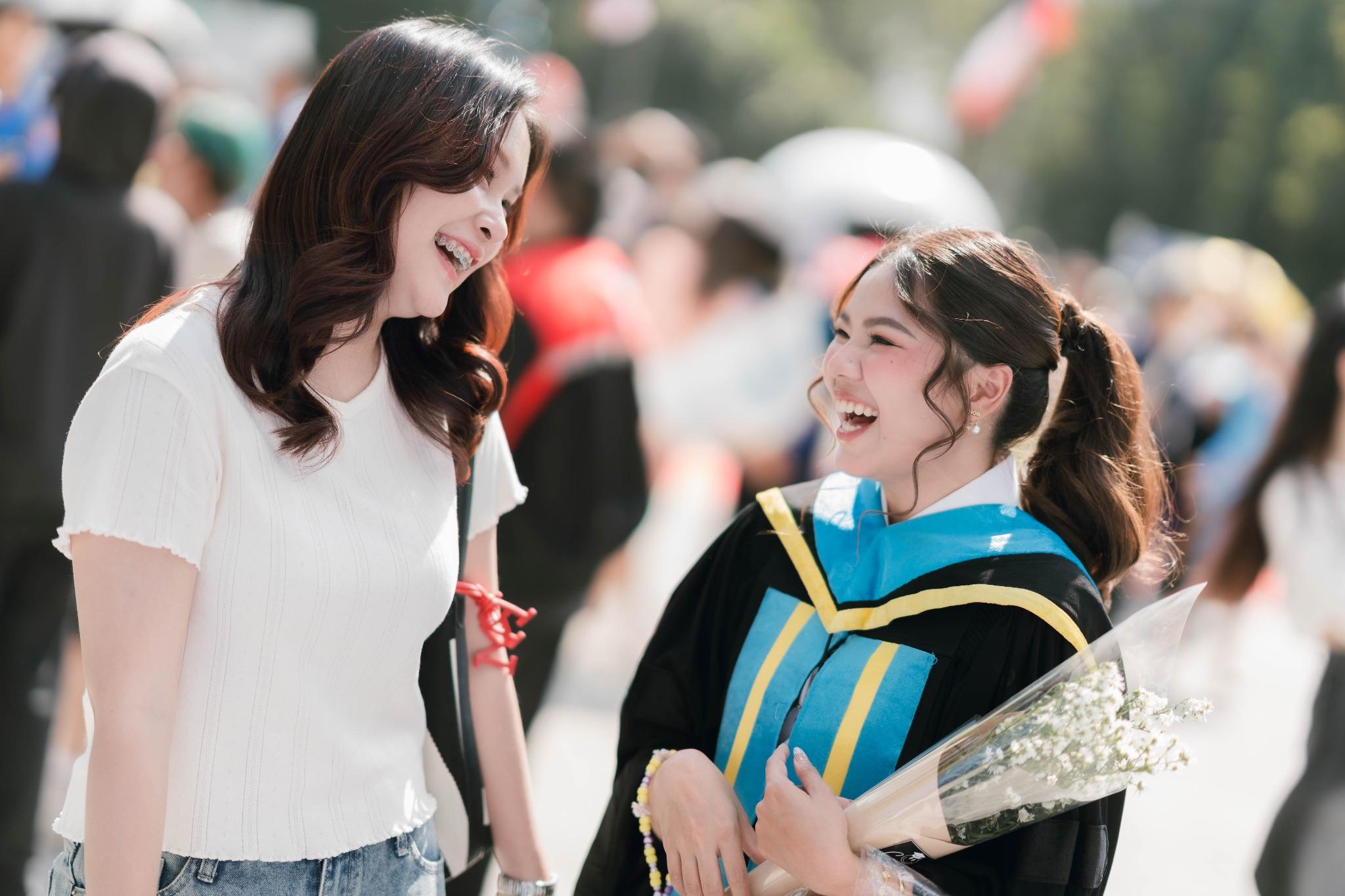 ผลงานรับปริญญา โดย Lookchin Photographer ภาพที่ 13