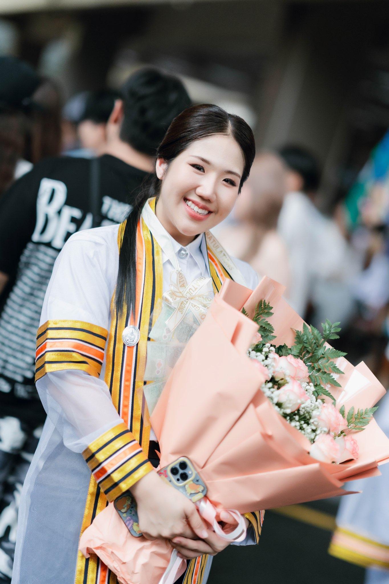 ผลงานรับปริญญา โดย Lookchin Photographer ภาพที่ 9