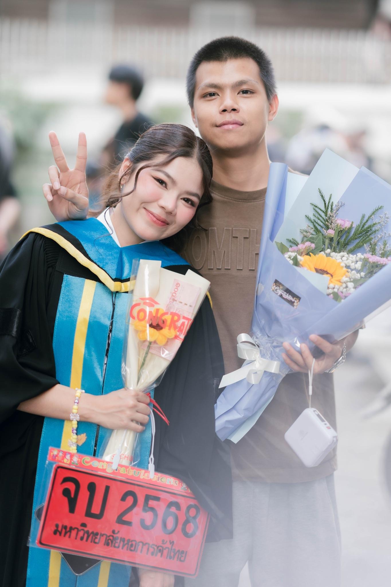 ผลงานรับปริญญา โดย Lookchin Photographer ภาพที่ 17