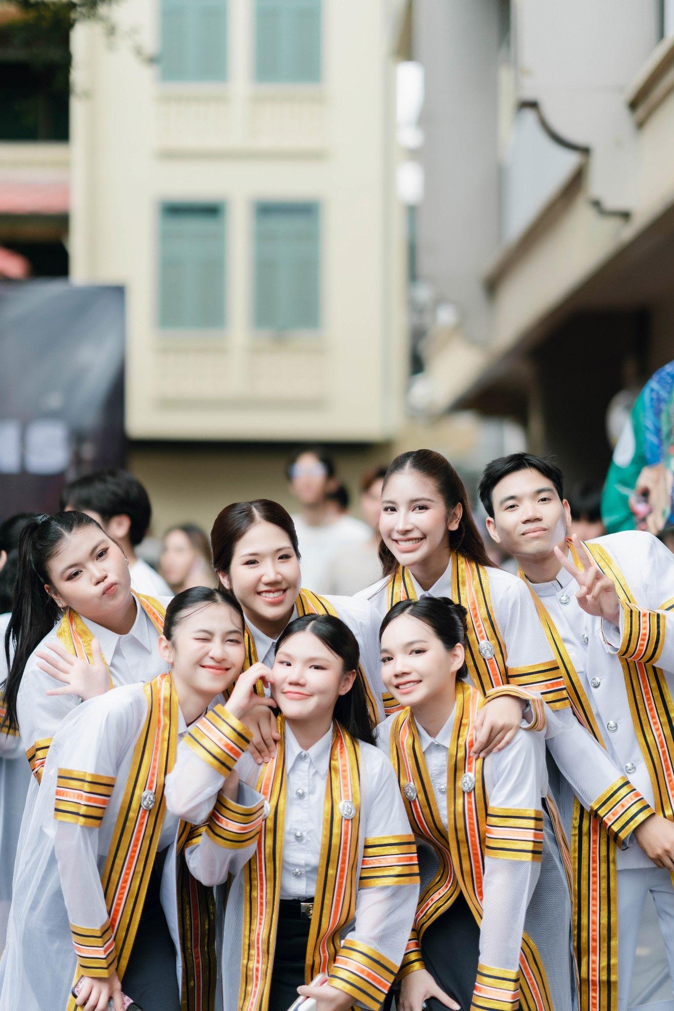 ผลงานรับปริญญา โดย Lookchin Photographer ภาพที่ 2