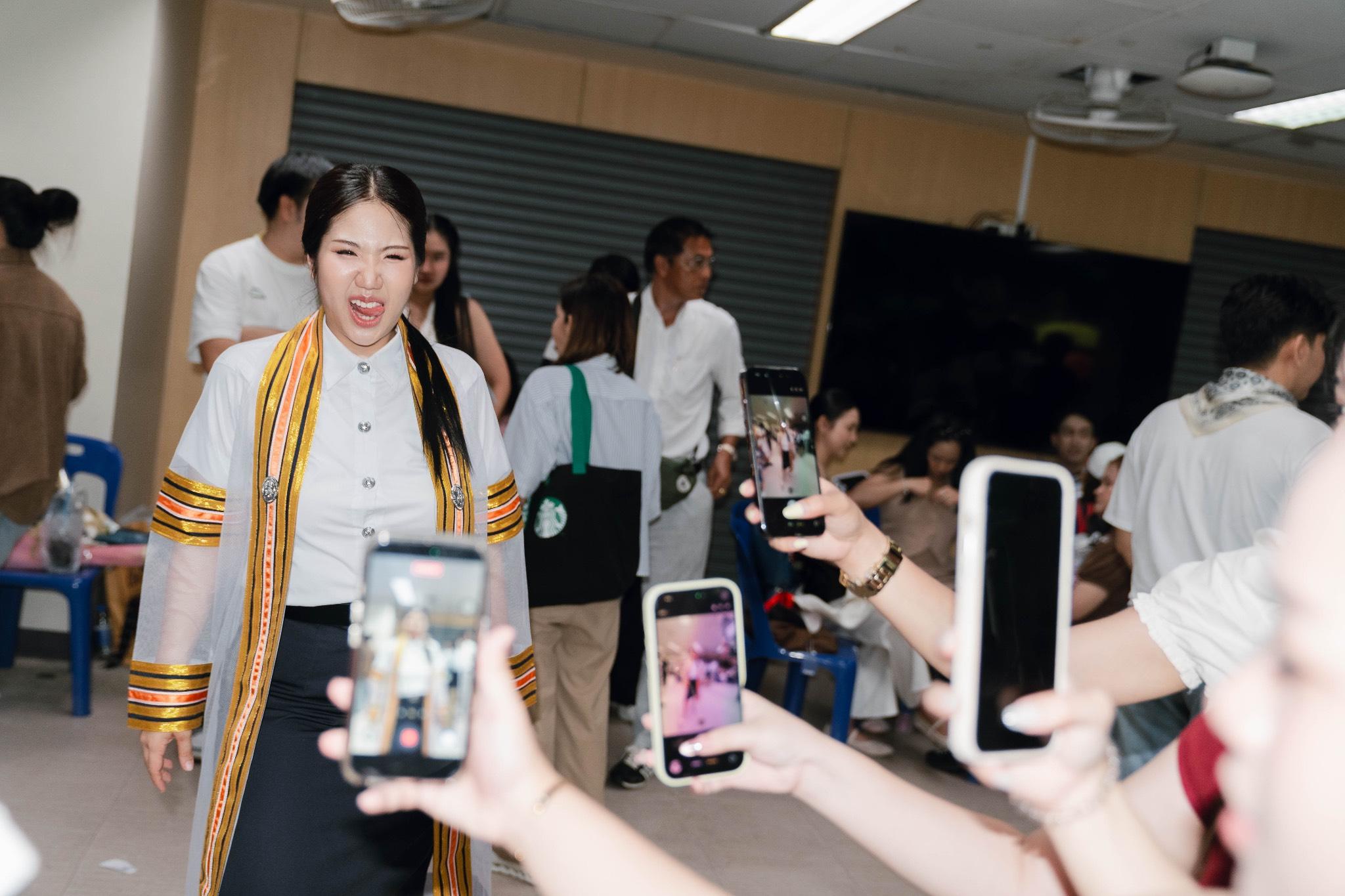ผลงานรับปริญญา โดย Lookchin Photographer ภาพที่ 18