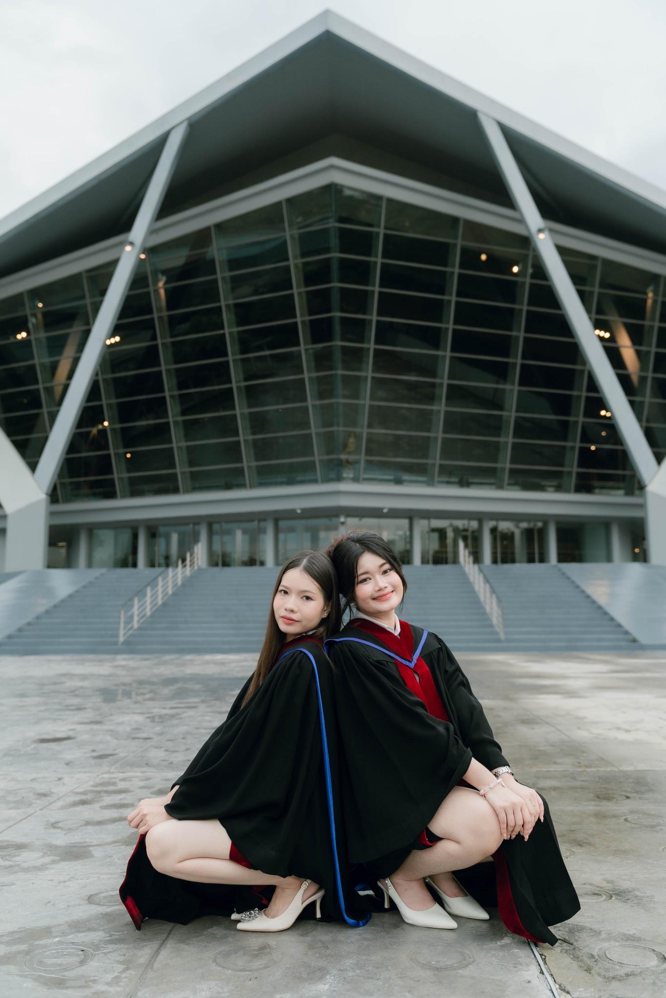 ผลงานรับปริญญา โดย Lookchin Photographer ภาพที่ 3