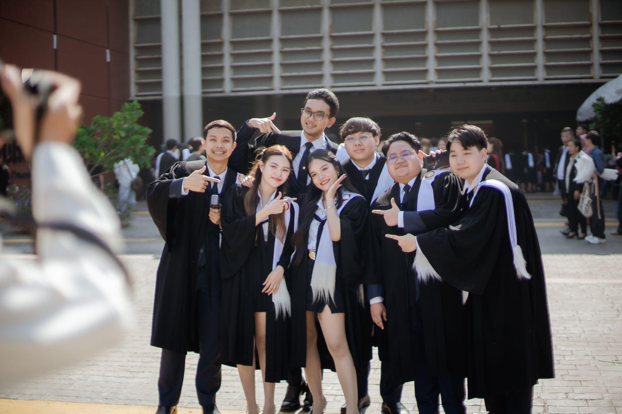 ผลงานรับปริญญา มหาวิทยาลัยธรรมศาสตร์ โดย Ardy Cinematic ภาพที่ 11