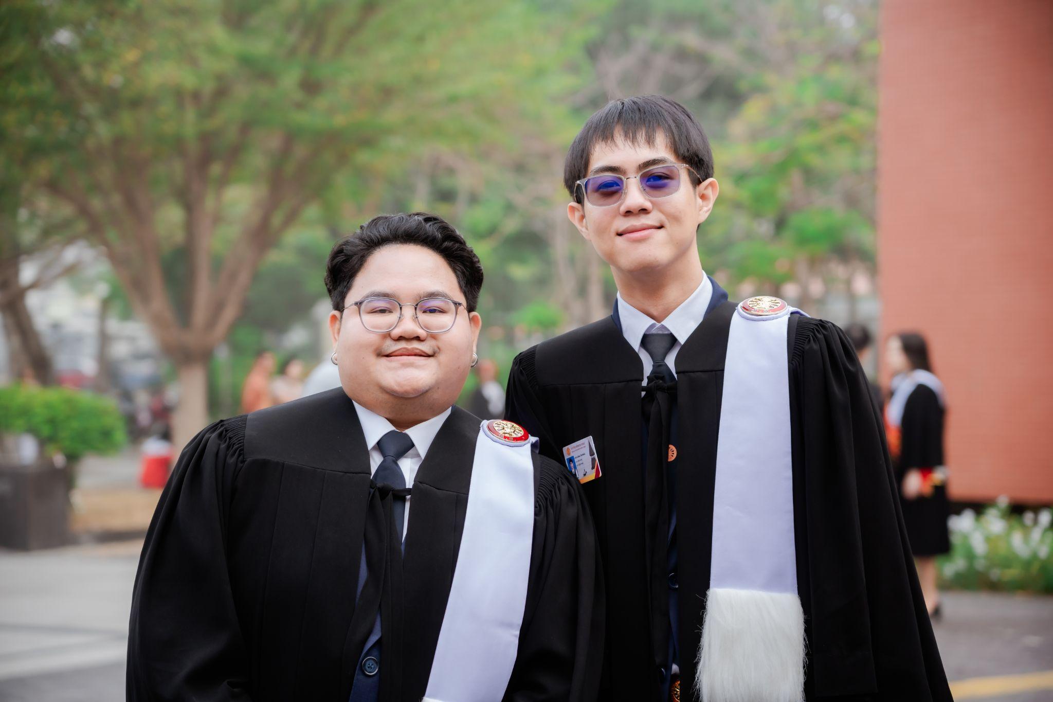ผลงานรับปริญญา มหาวิทยาลัยธรรมศาสตร์ โดย Ardy Cinematic ภาพที่ 8