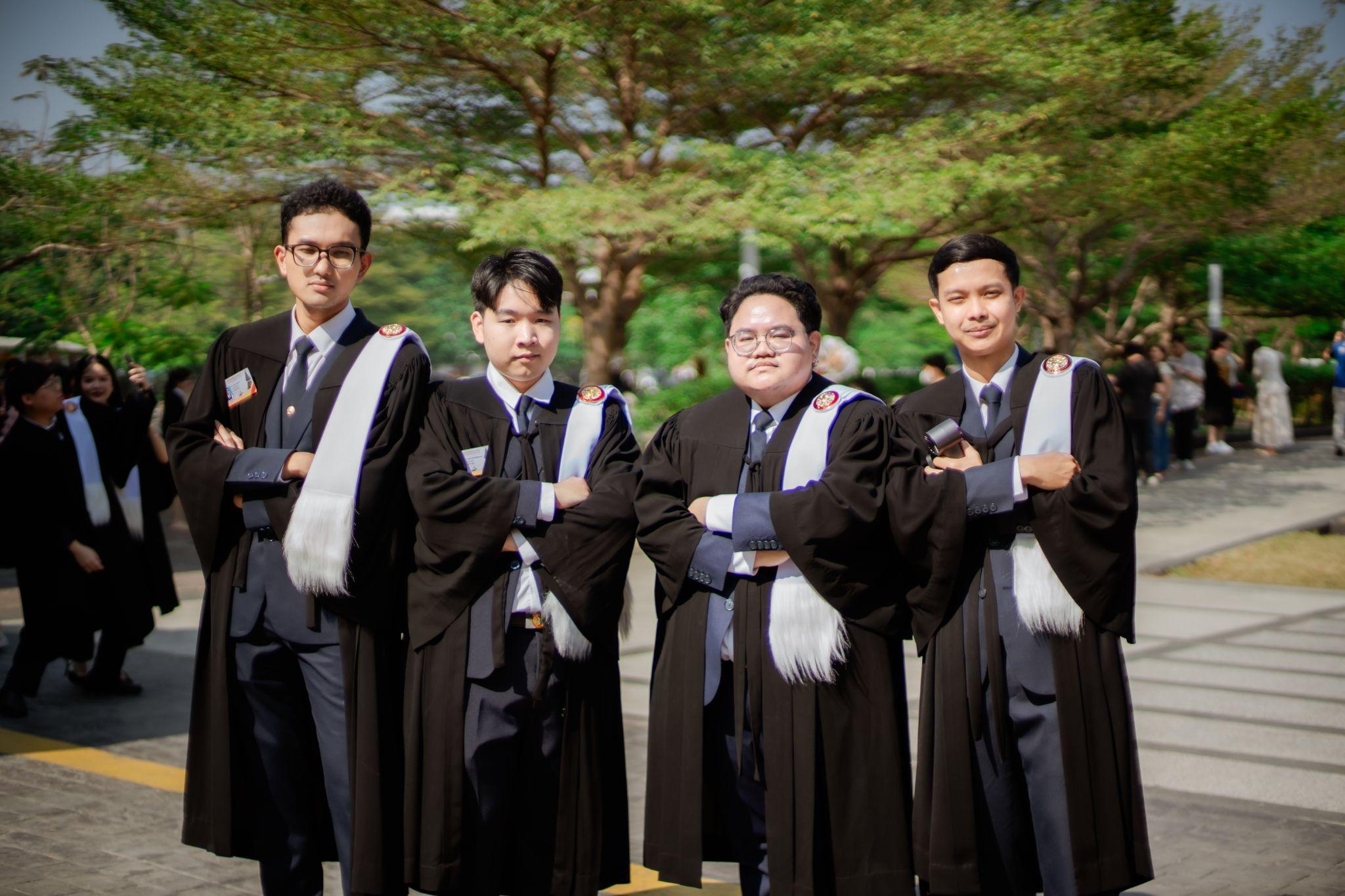 ผลงานรับปริญญา มหาวิทยาลัยธรรมศาสตร์ โดย Ardy Cinematic ภาพที่ 14