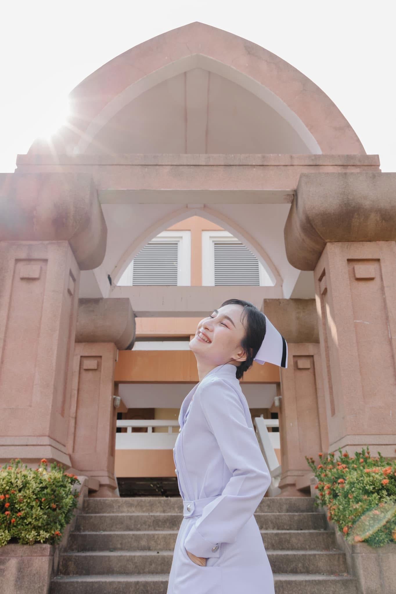 ผลงานรับปริญญา มหาวิทยาลัยวงษ์ชวลิตกุล โดย MIOzO ภาพที่ 12
