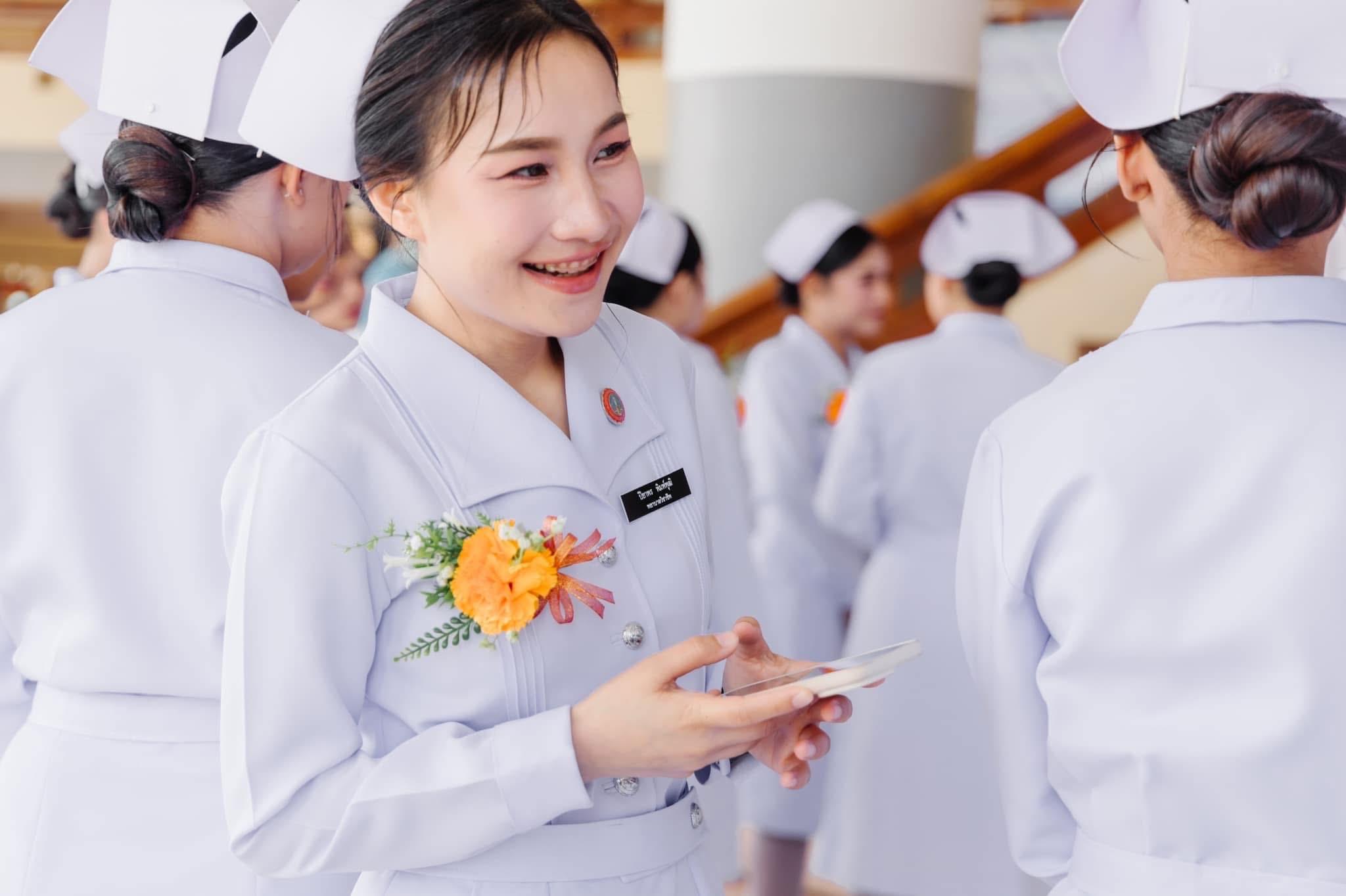 ผลงานรับปริญญา มหาวิทยาลัยวงษ์ชวลิตกุล โดย MIOzO ภาพที่ 20